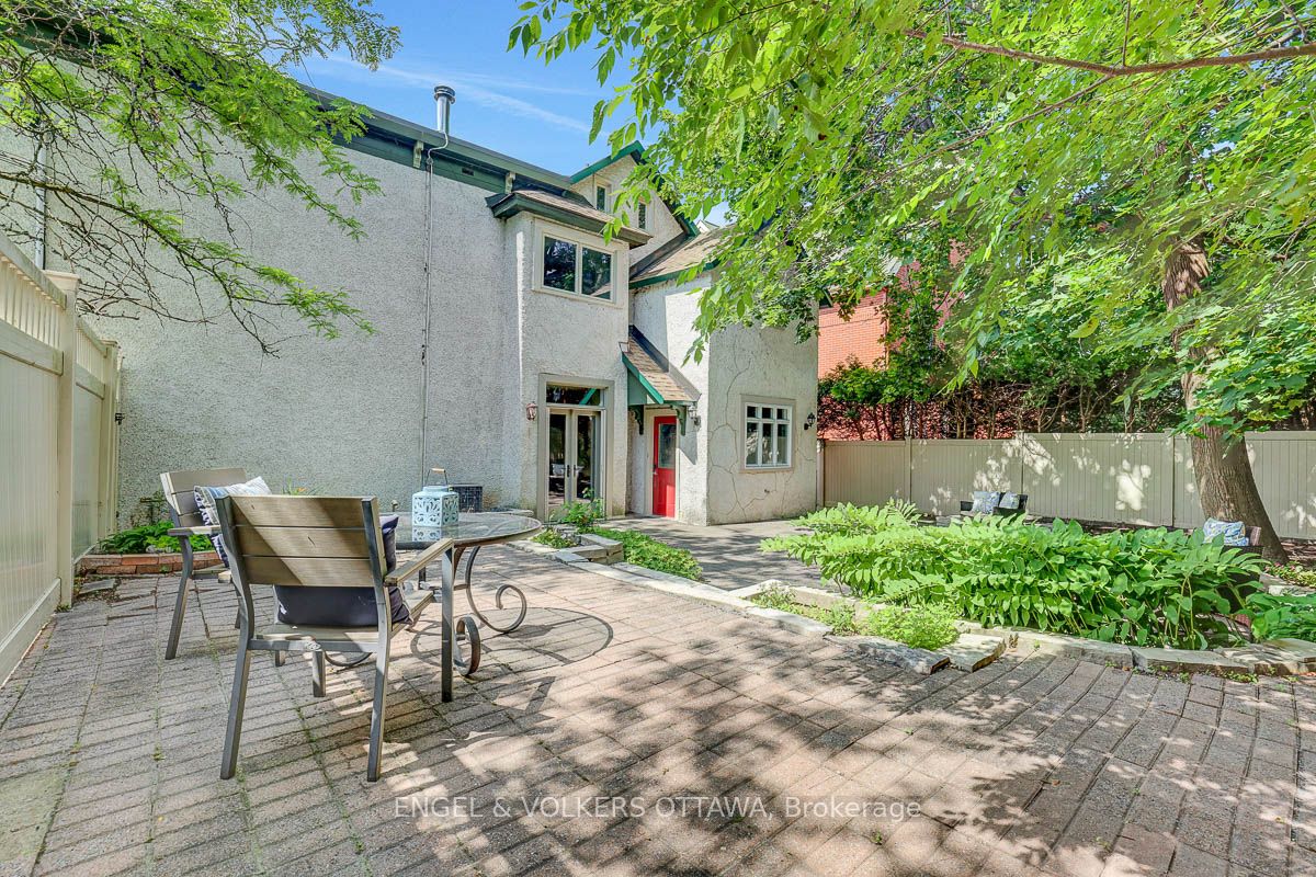 50 Charles Street Property Photo 37
