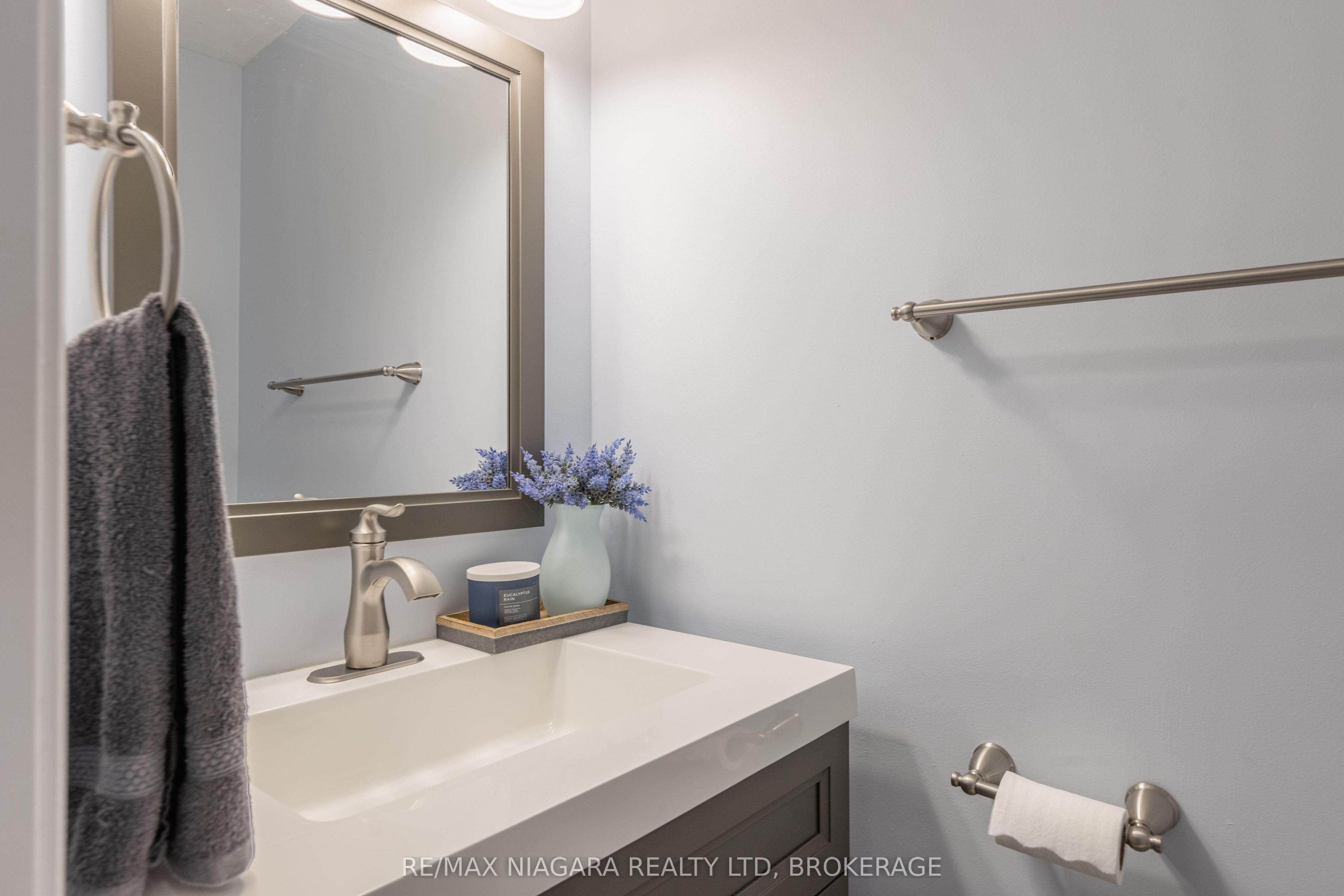 6767 Thorold Stone Road 77 Property Photo 14