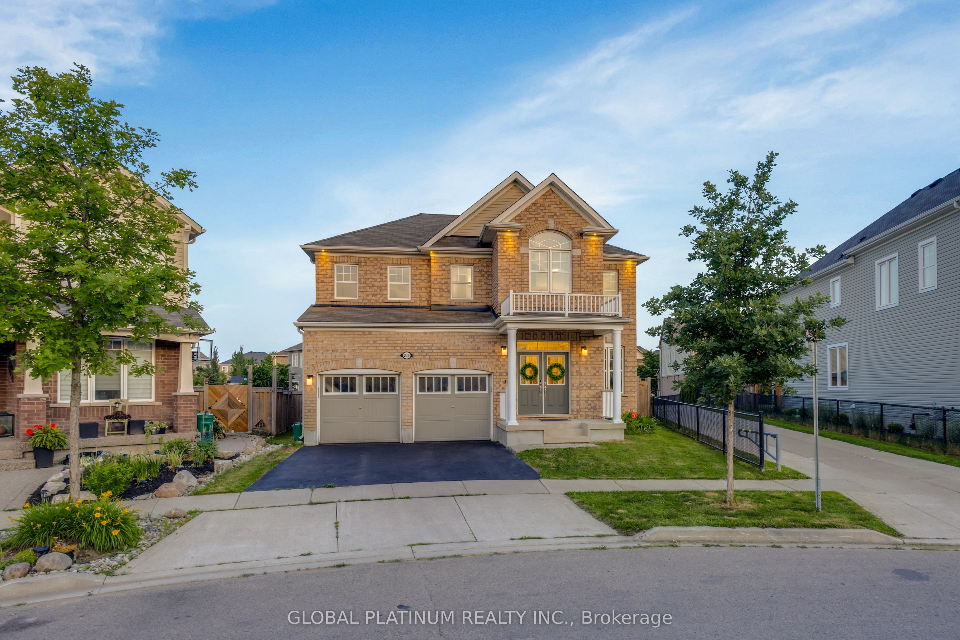 236 Shady Glen Crescent