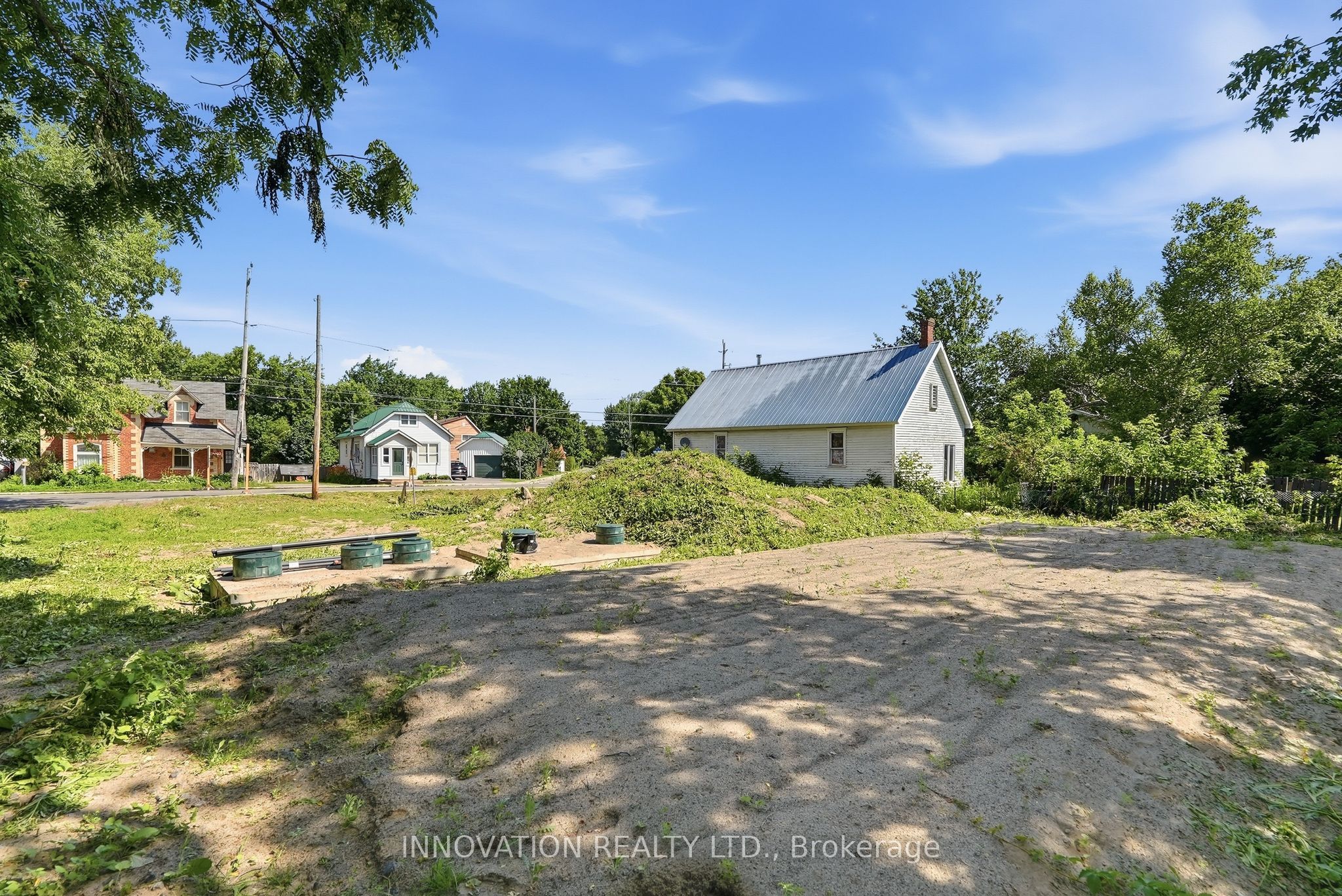 2322 Roger Stevens Drive Property Photo 6