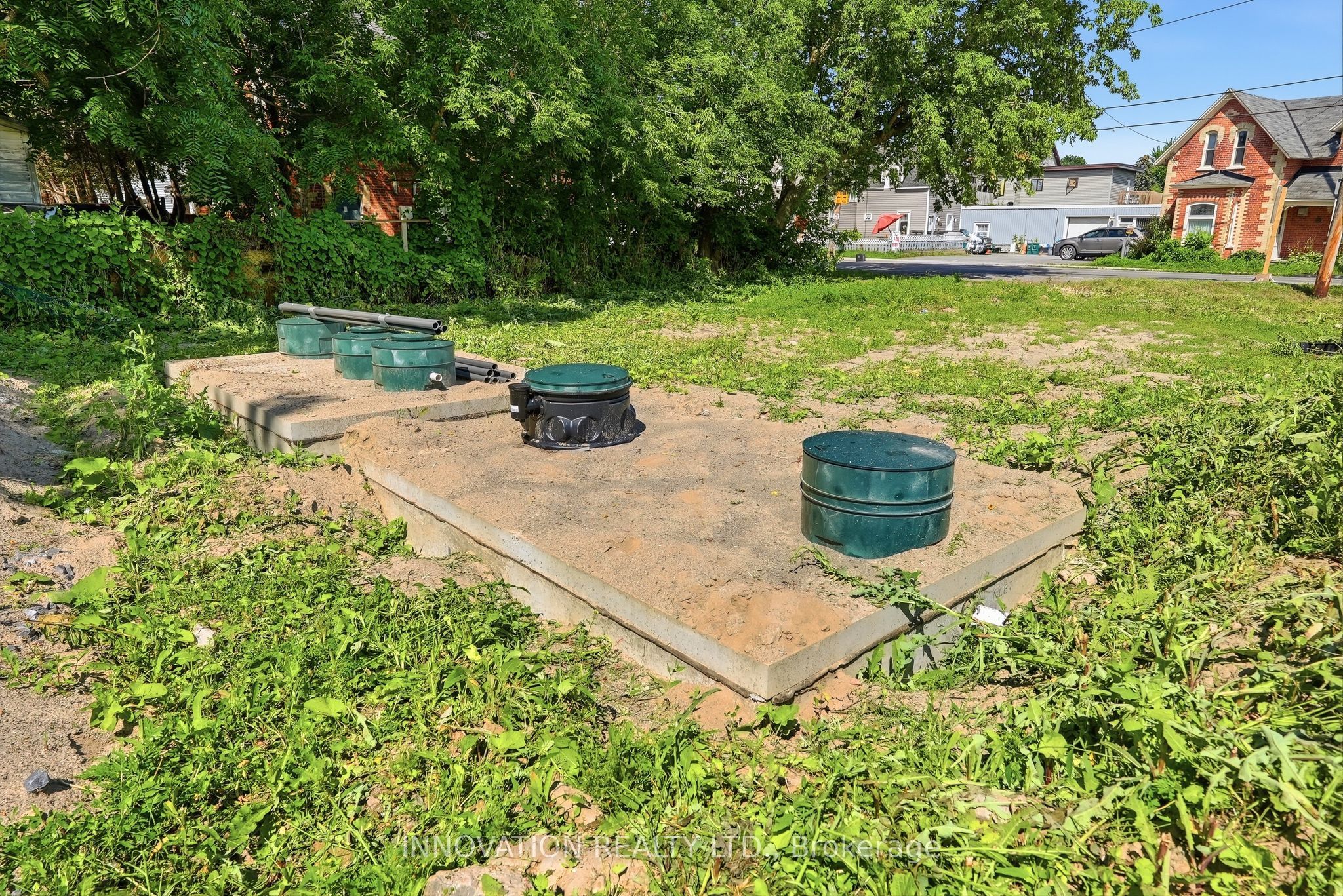 2322 Roger Stevens Drive Property Photo 18