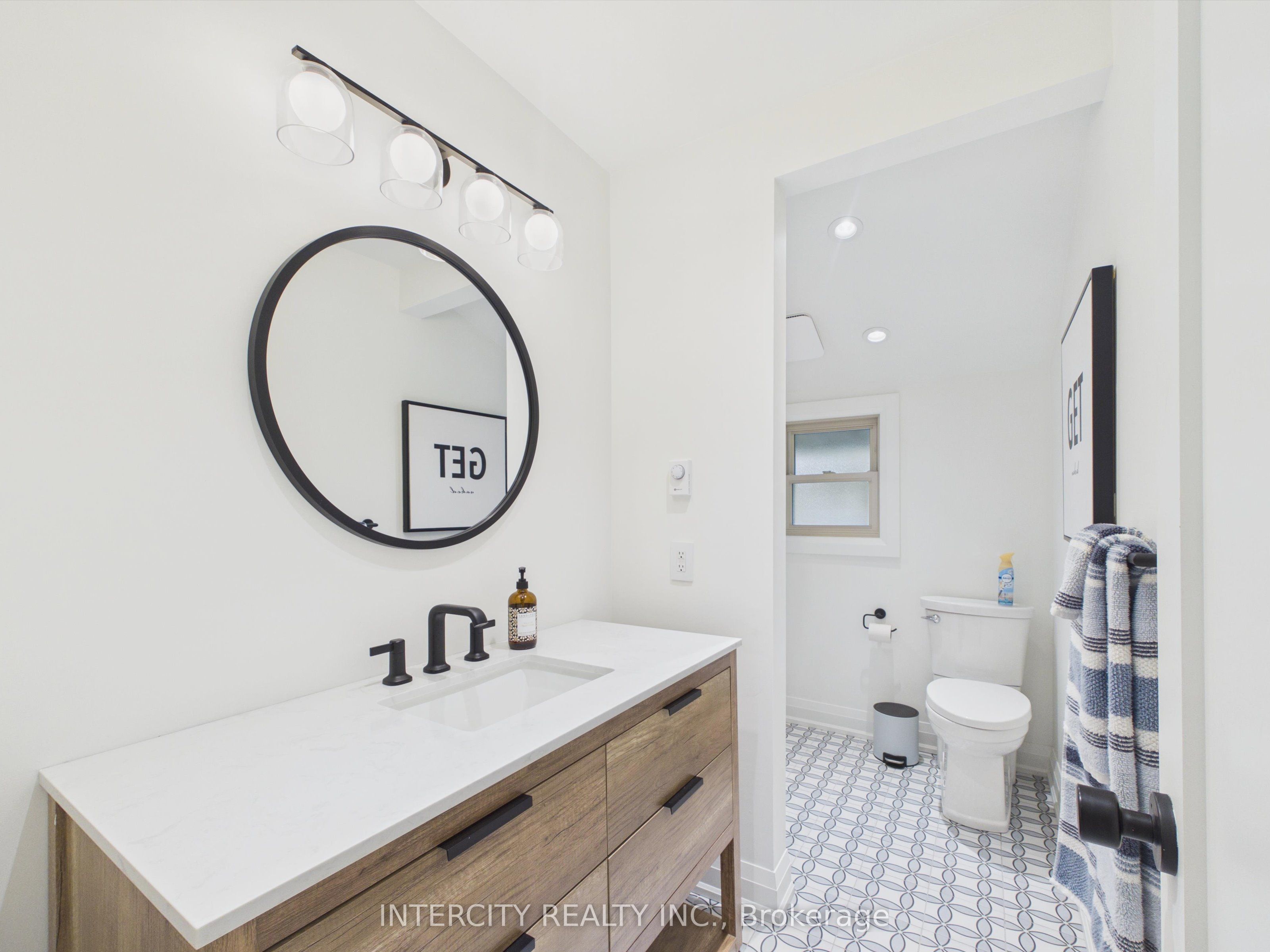 1052 Cove Road 3 Property Photo 16
