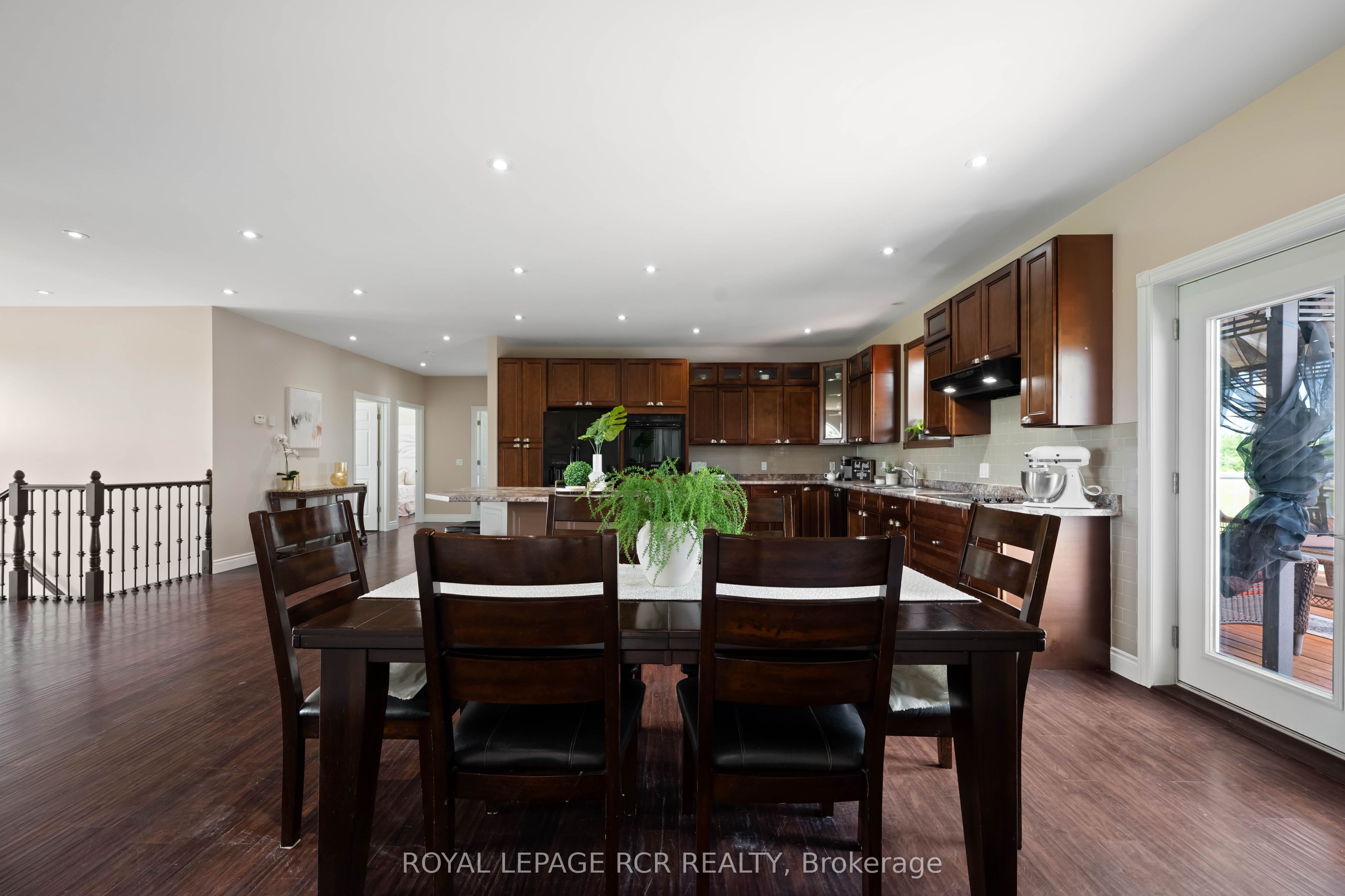 334409 7th Line Property Photo 14