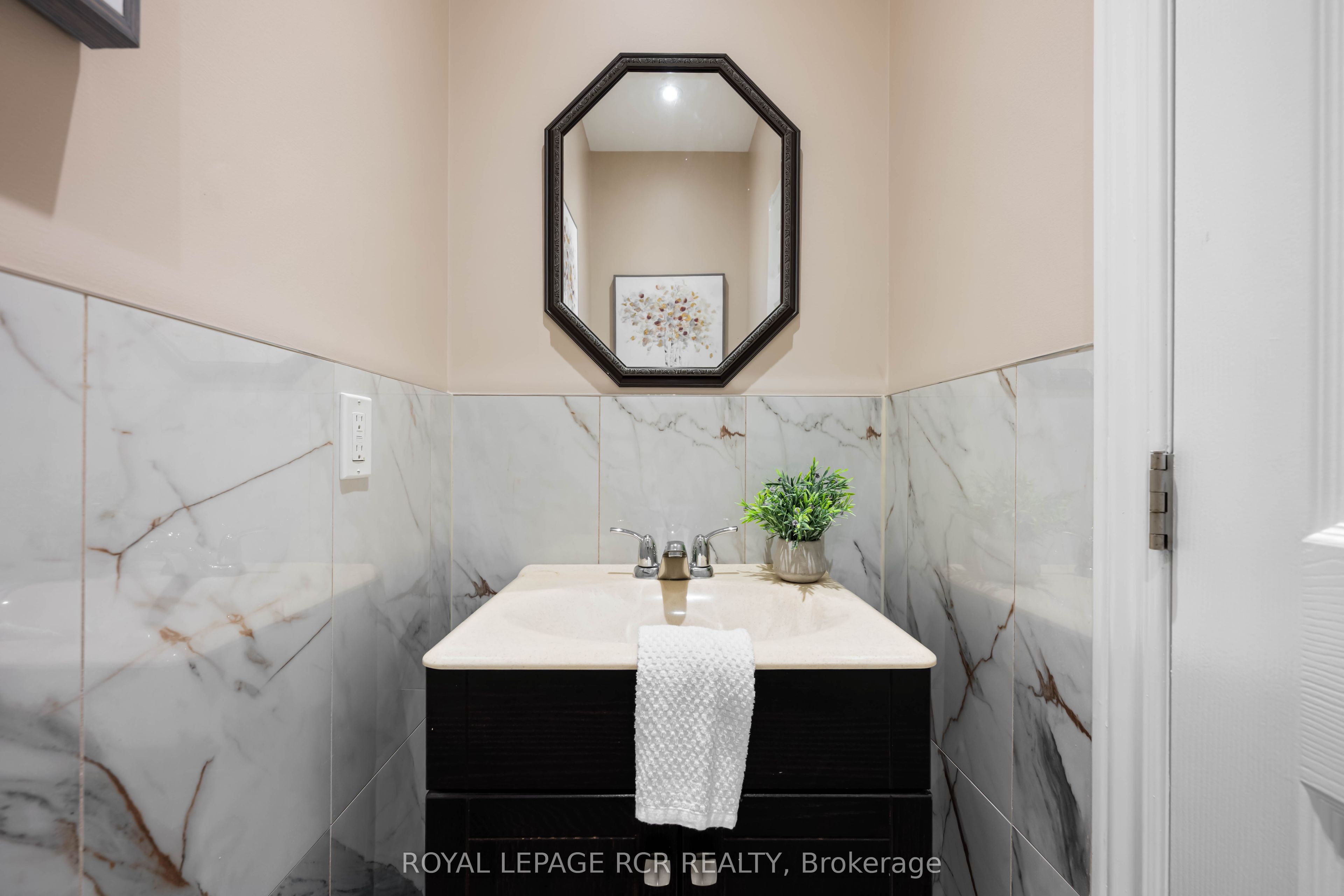 334409 7th Line Property Photo 17
