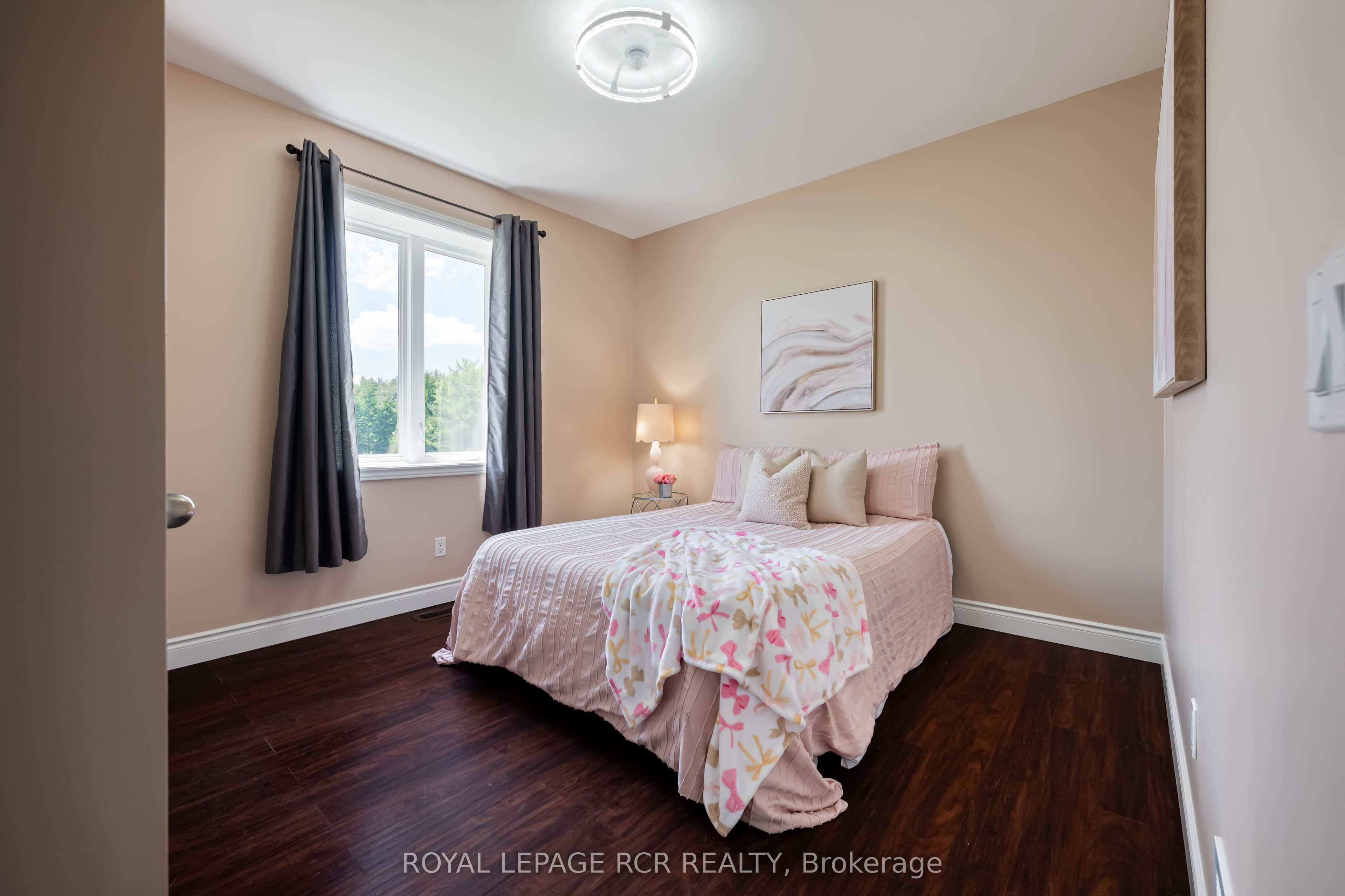 334409 7th Line Property Photo 25