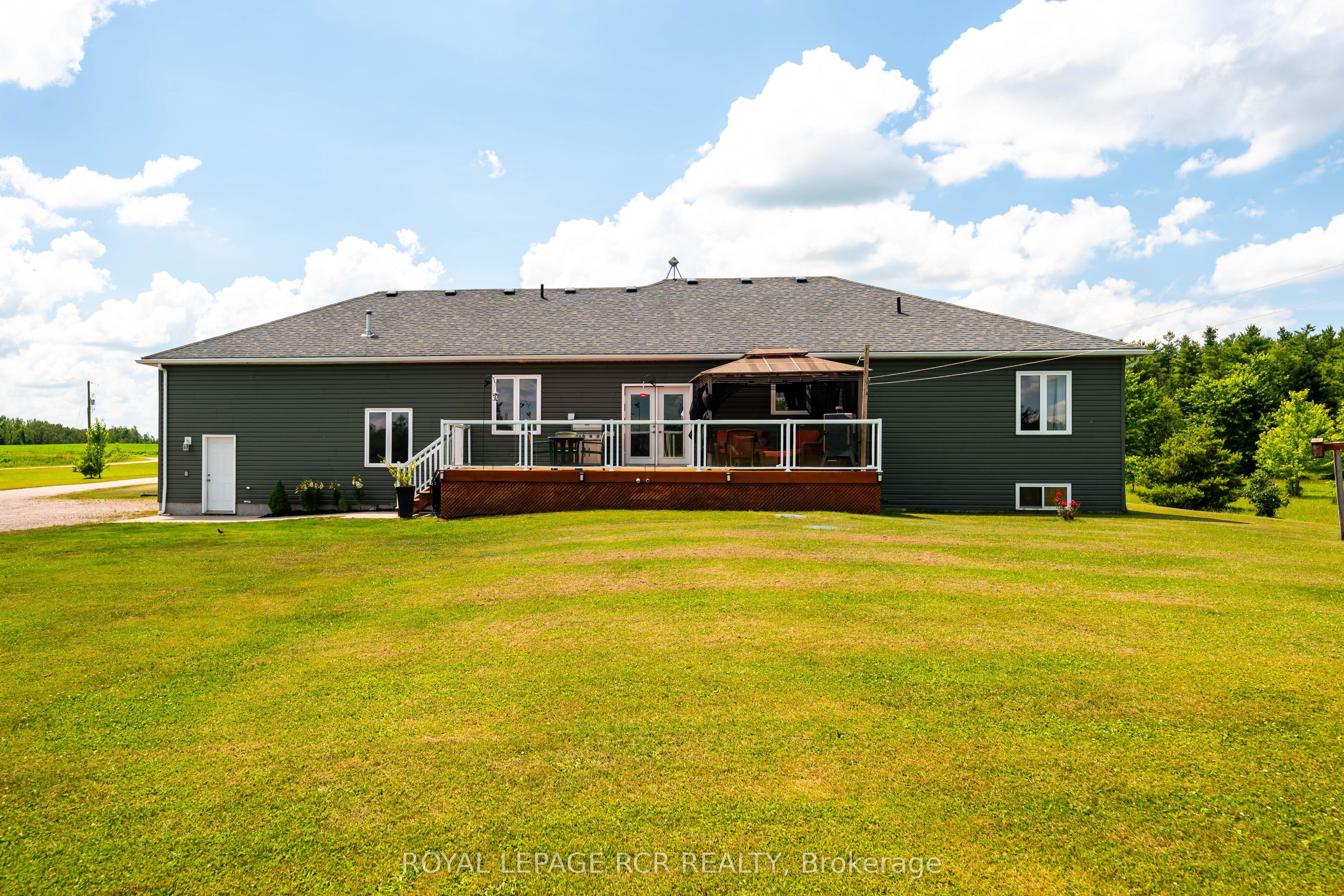 334409 7th Line Property Photo 39