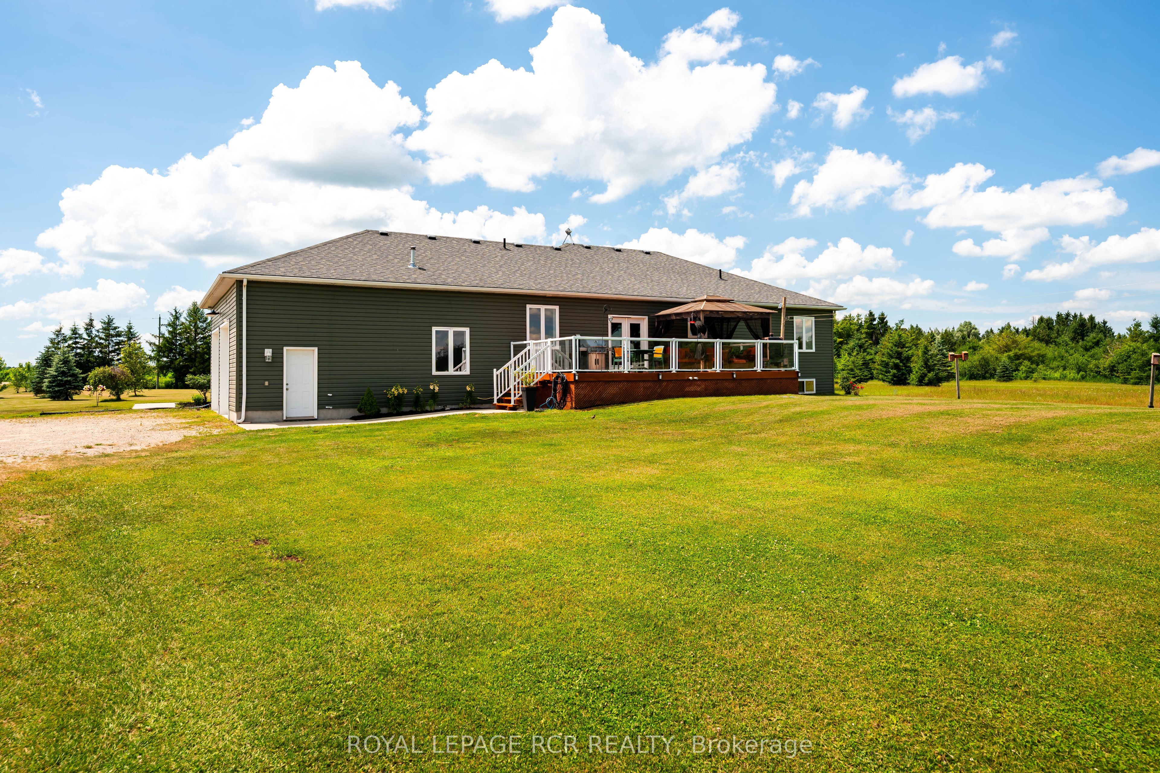 334409 7th Line Property Photo 40
