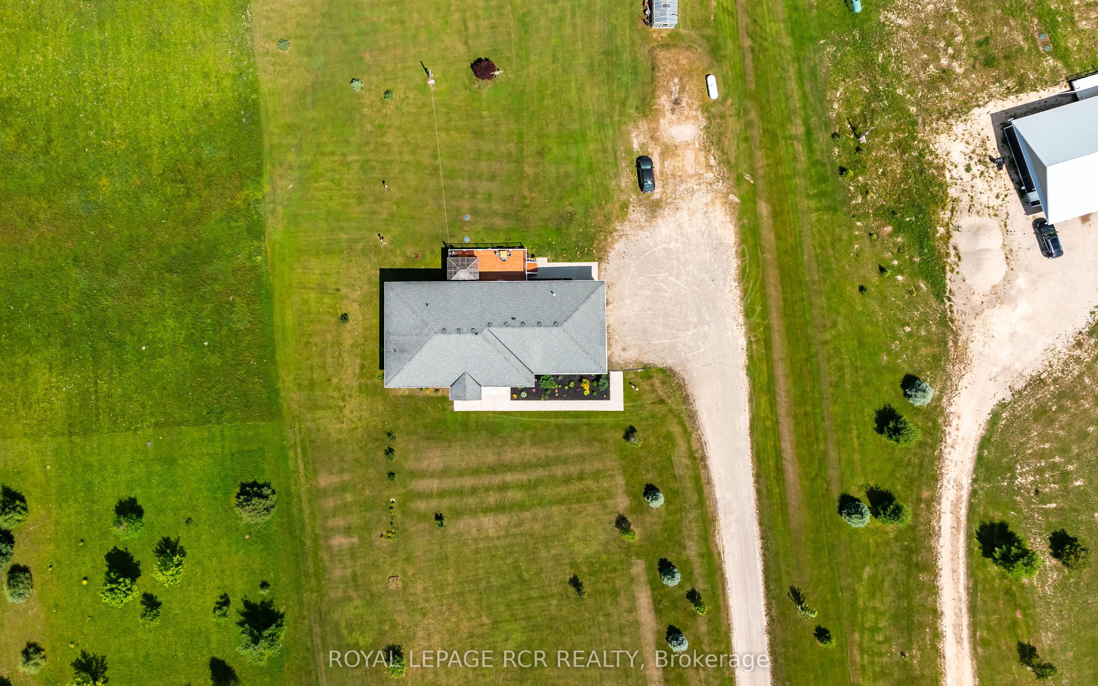 334409 7th Line Property Photo 46