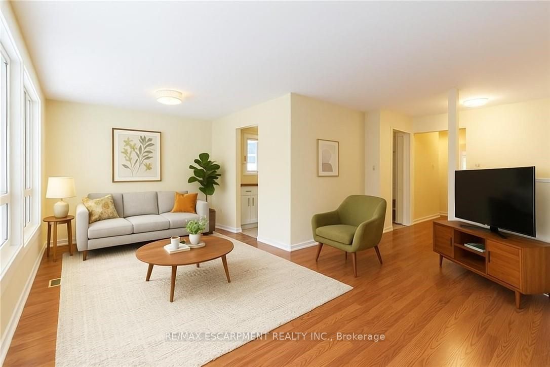 16 Garrow Drive Property Photo 2