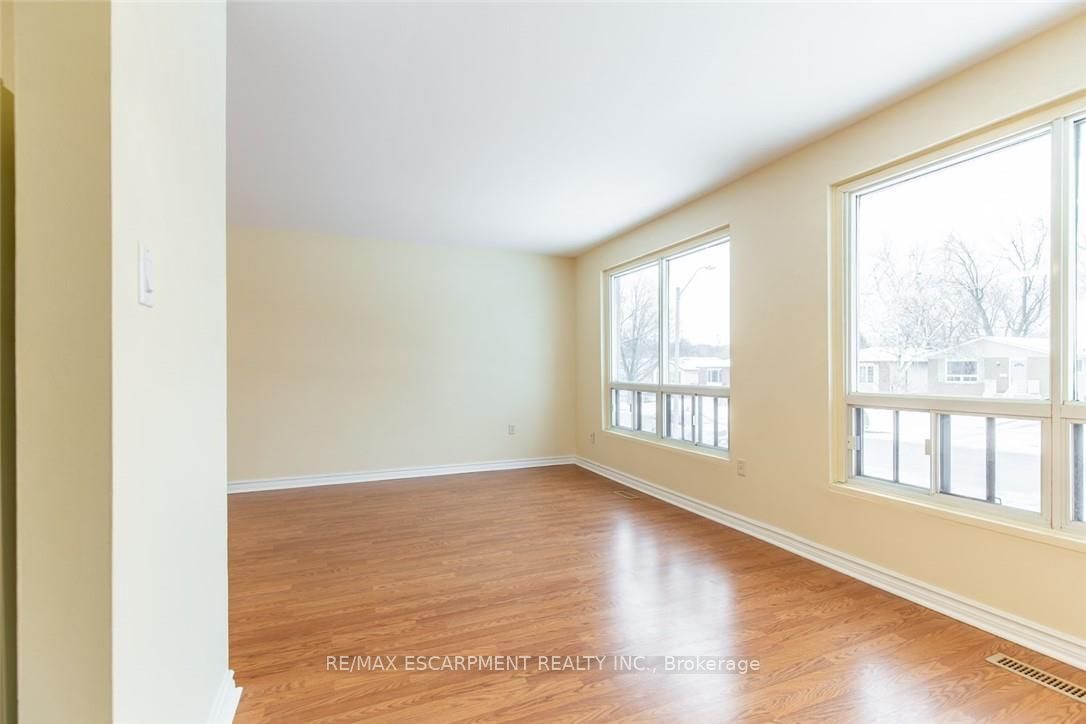 16 Garrow Drive Property Photo 4