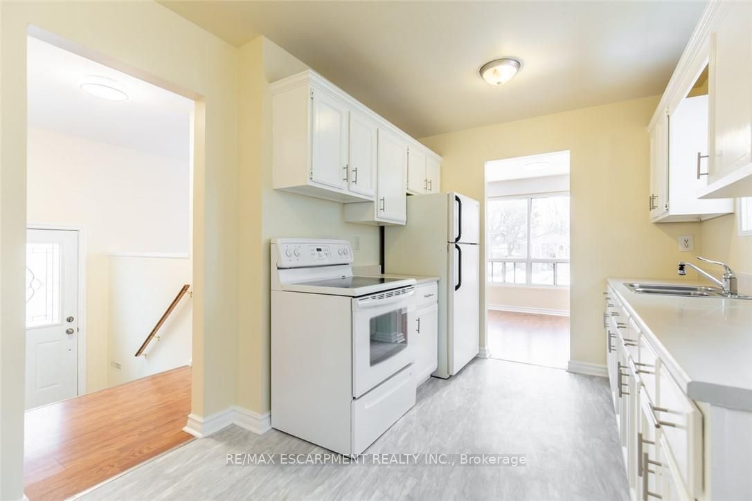 16 Garrow Drive Property Photo 6
