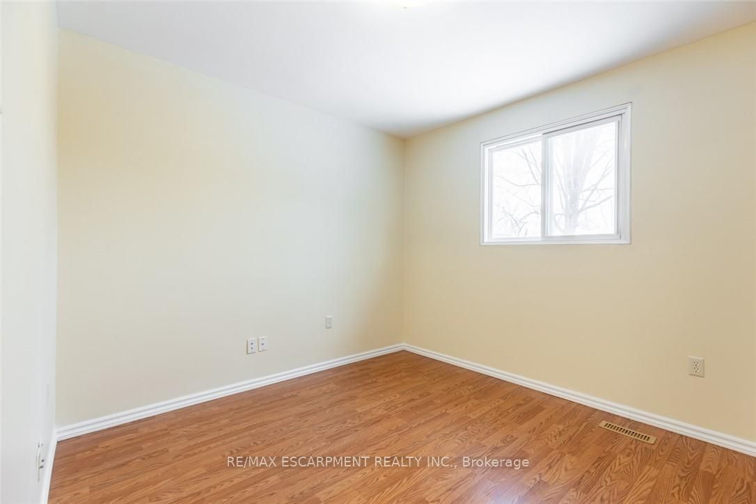 16 Garrow Drive Property Photo 10