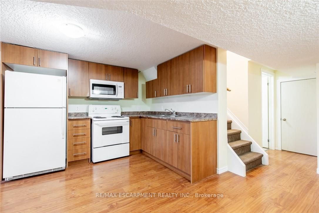 16 Garrow Drive Property Photo 18
