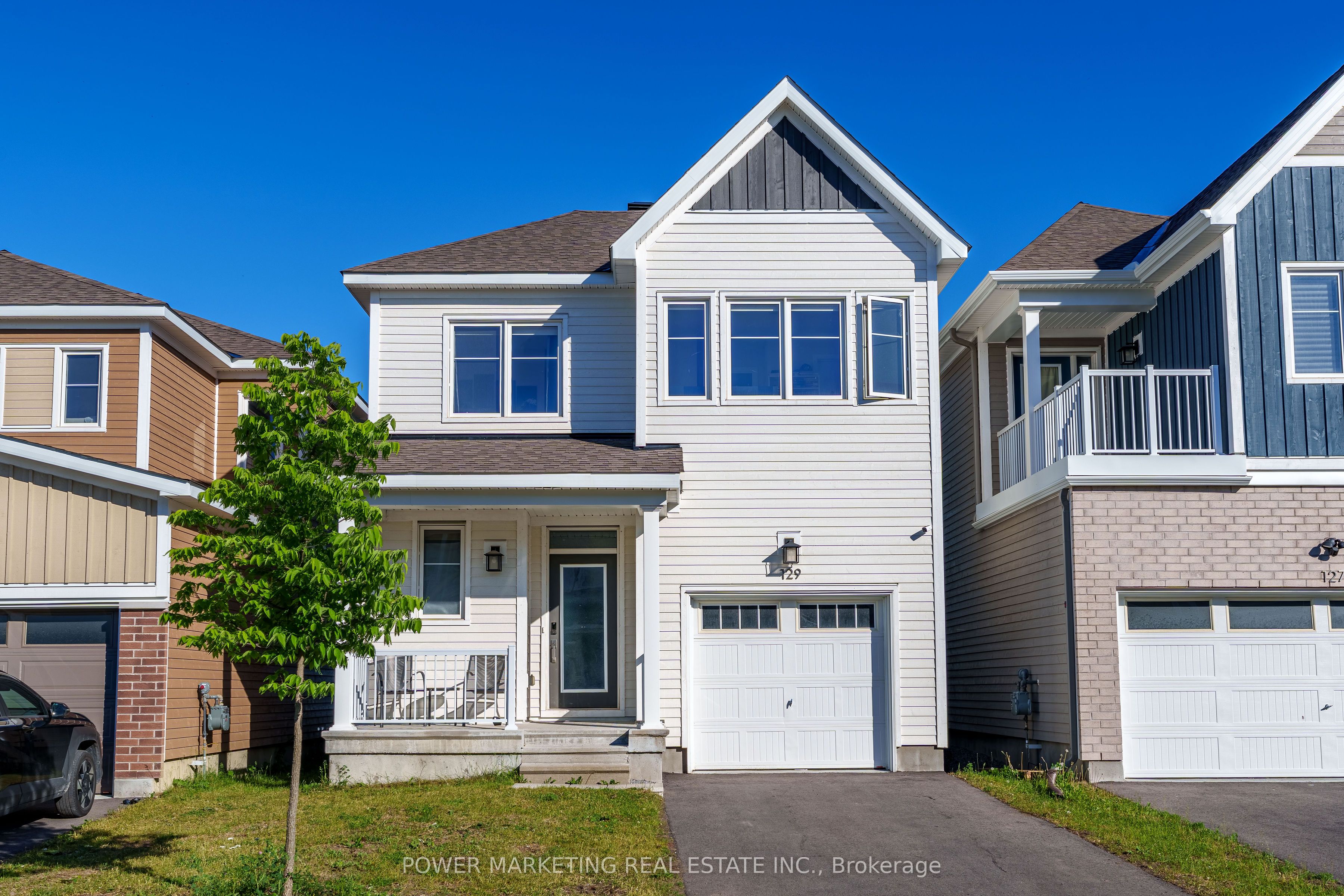 129 Hackamore Crescent Property Photo 1