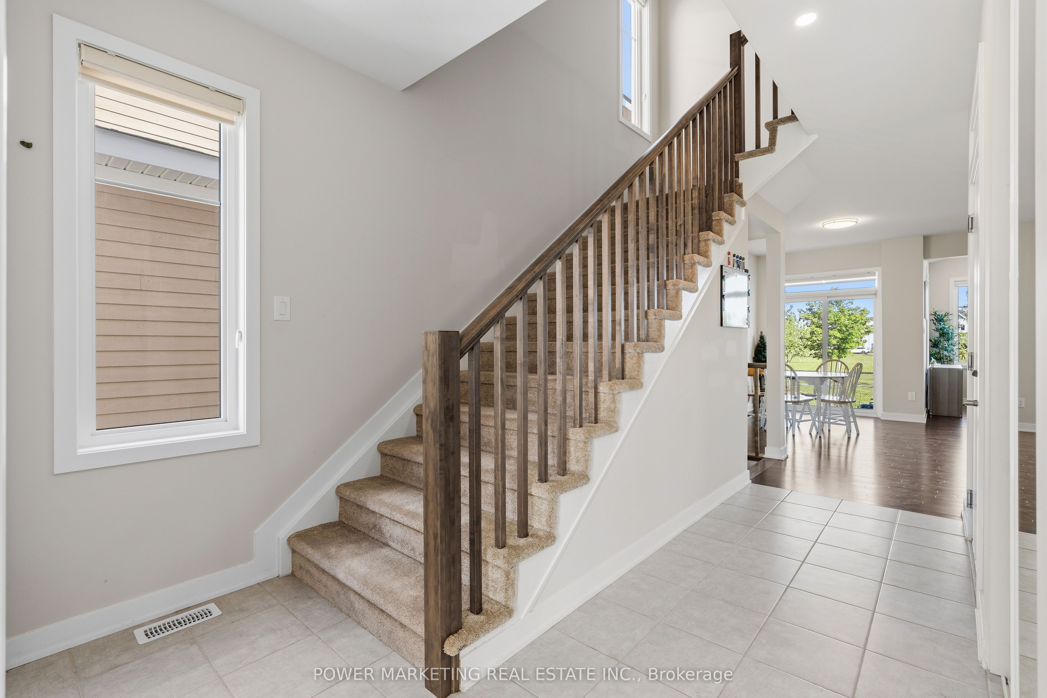 129 Hackamore Crescent Property Photo 4