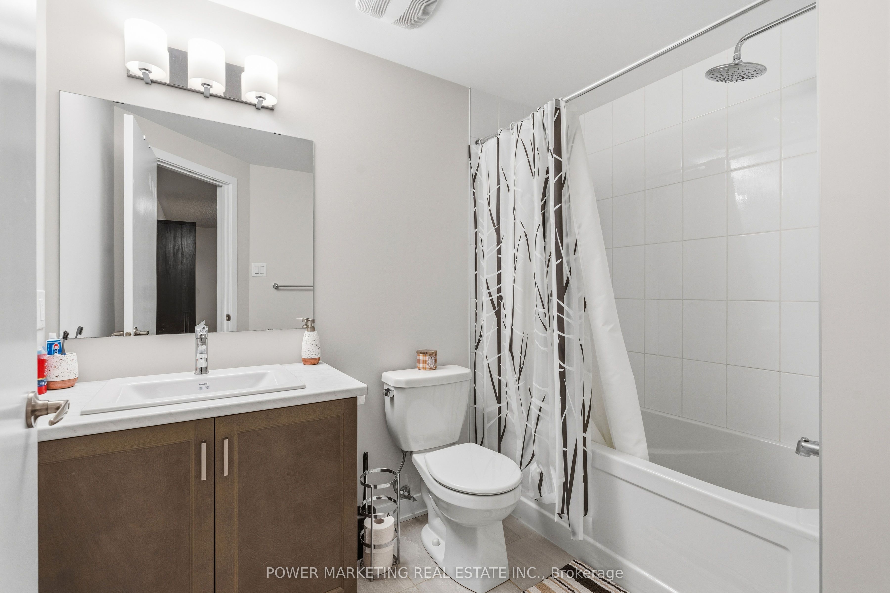 129 Hackamore Crescent Property Photo 28