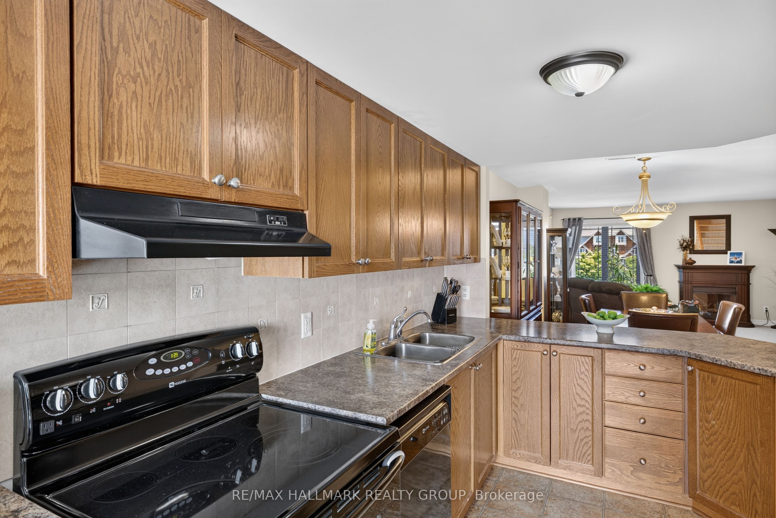 581 Lakeridge Drive 16 Property Photo 19