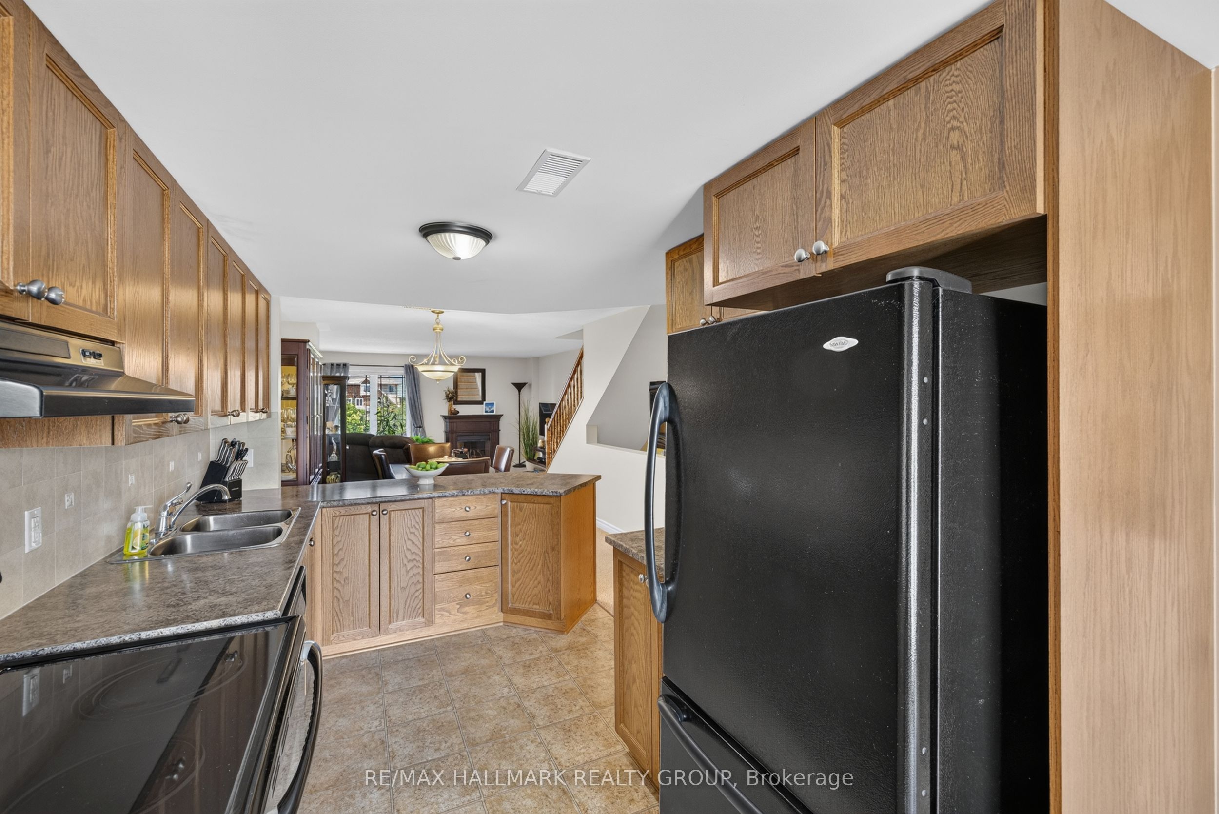 581 Lakeridge Drive 16 Property Photo 21