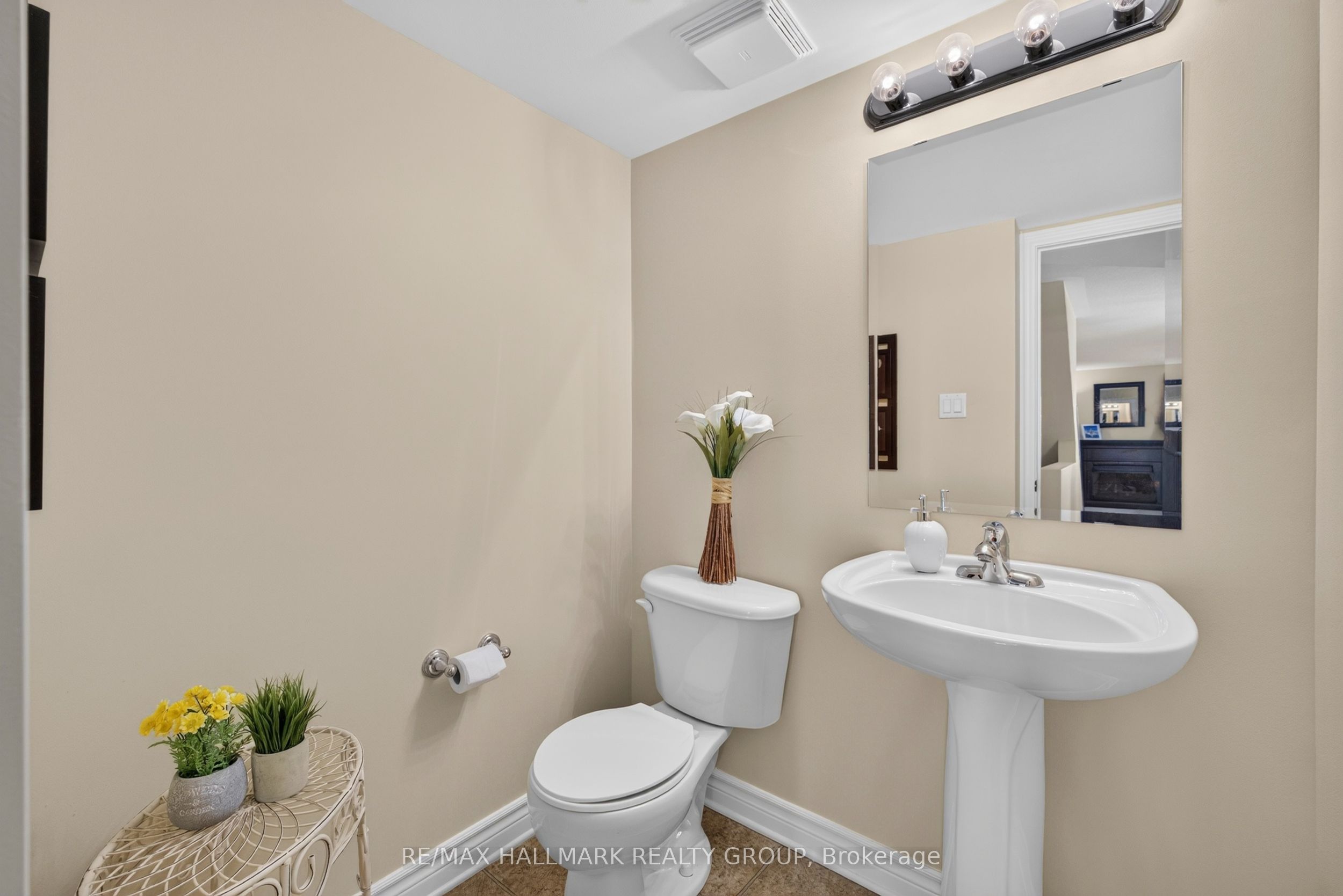 581 Lakeridge Drive 16 Property Photo 30