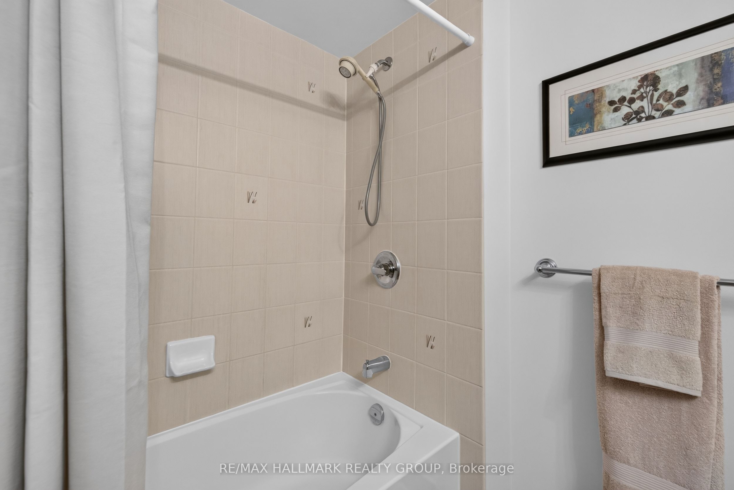 581 Lakeridge Drive 16 Property Photo 43