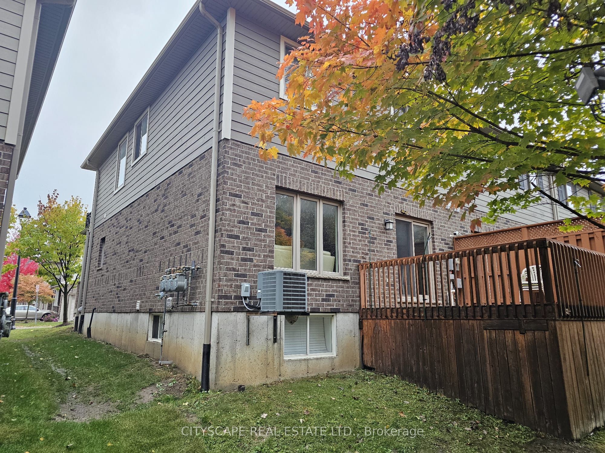 112 North Centre Road 50 Property Photo 5
