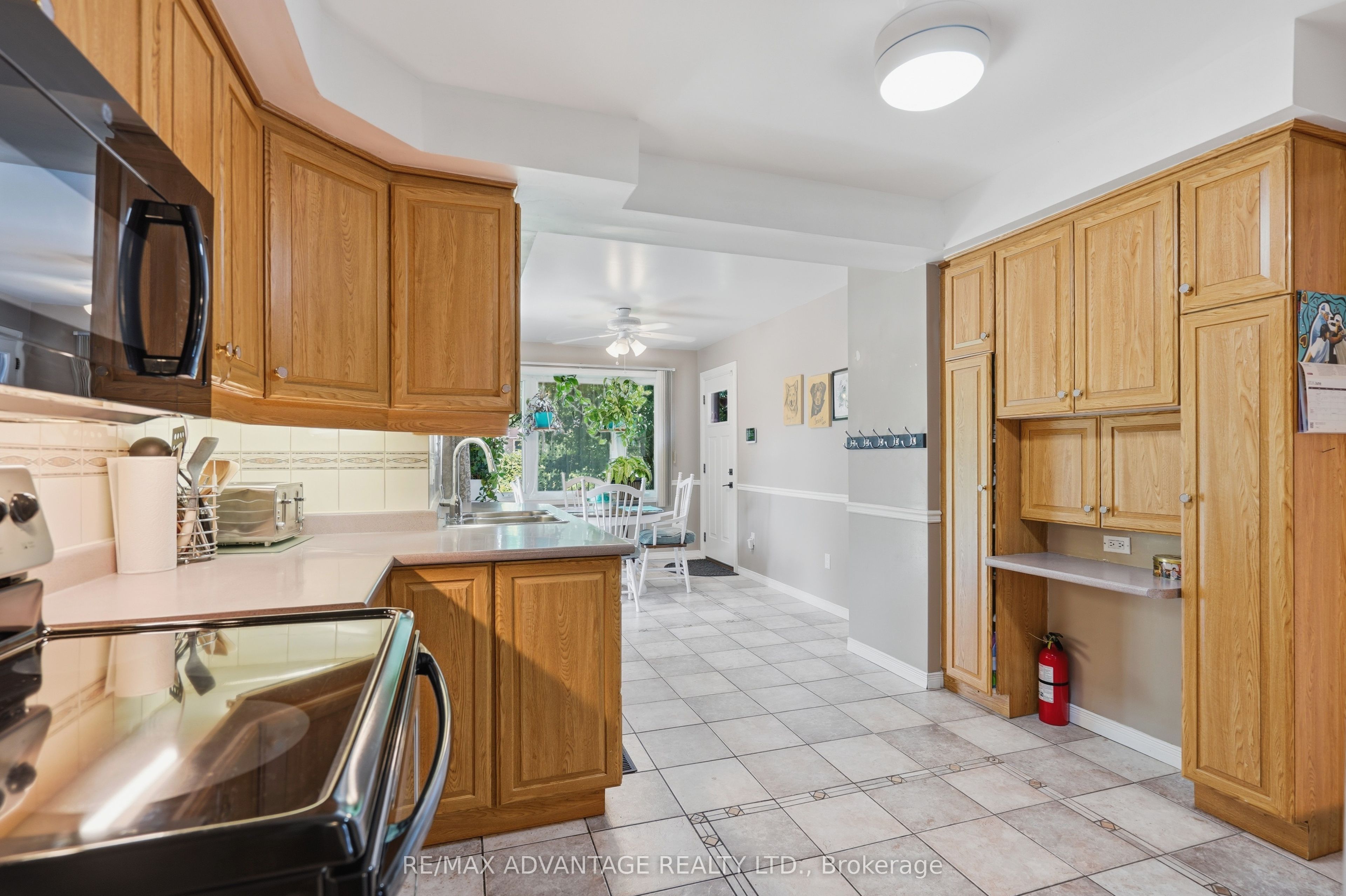 120 Champlain Crescent Property Photo 11