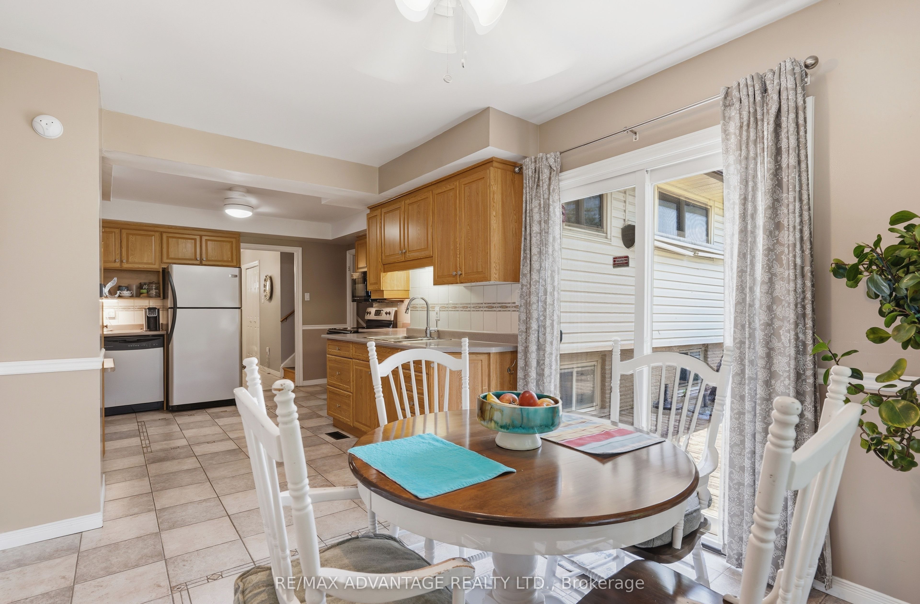 120 Champlain Crescent Property Photo 17