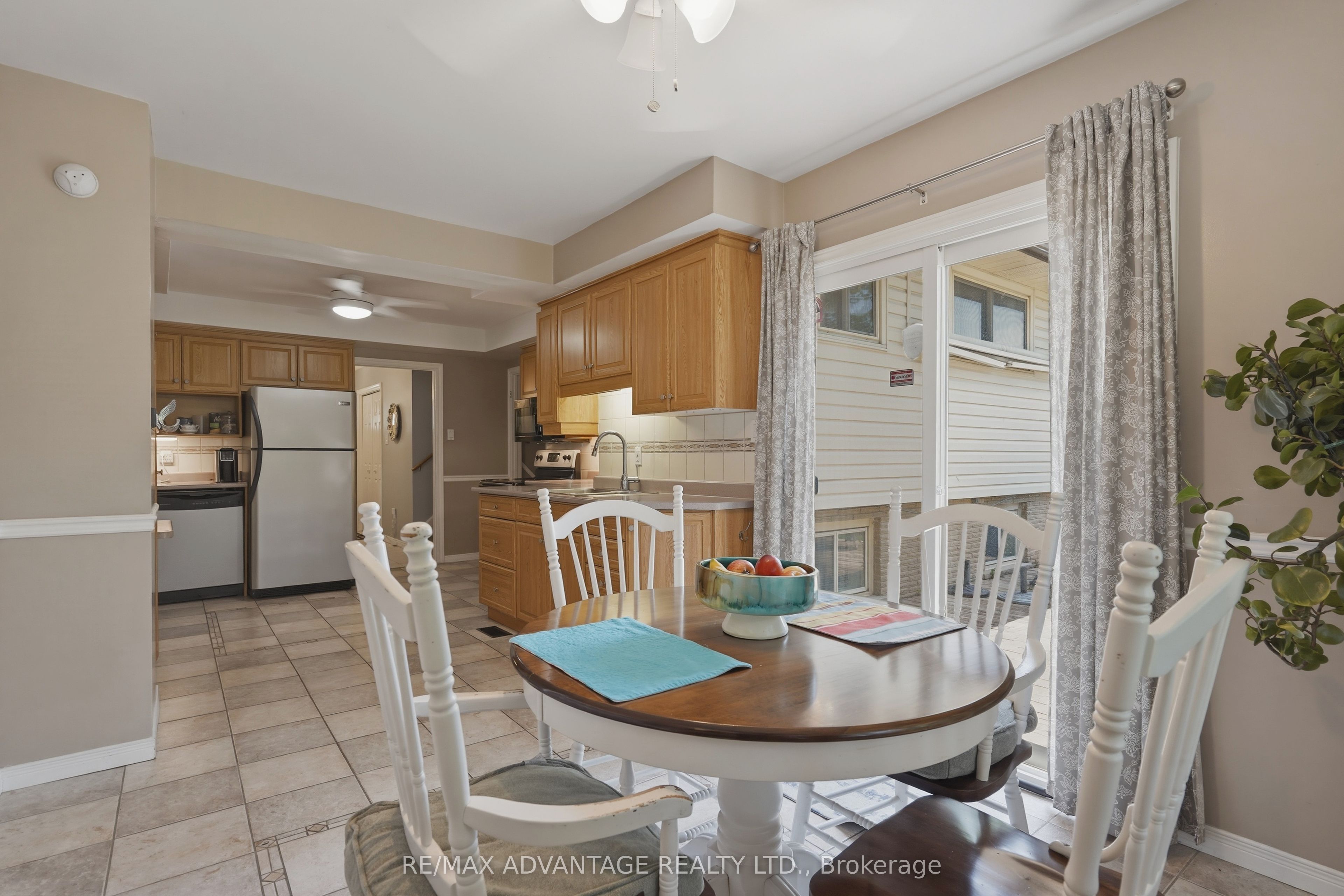 120 Champlain Crescent Property Photo 18