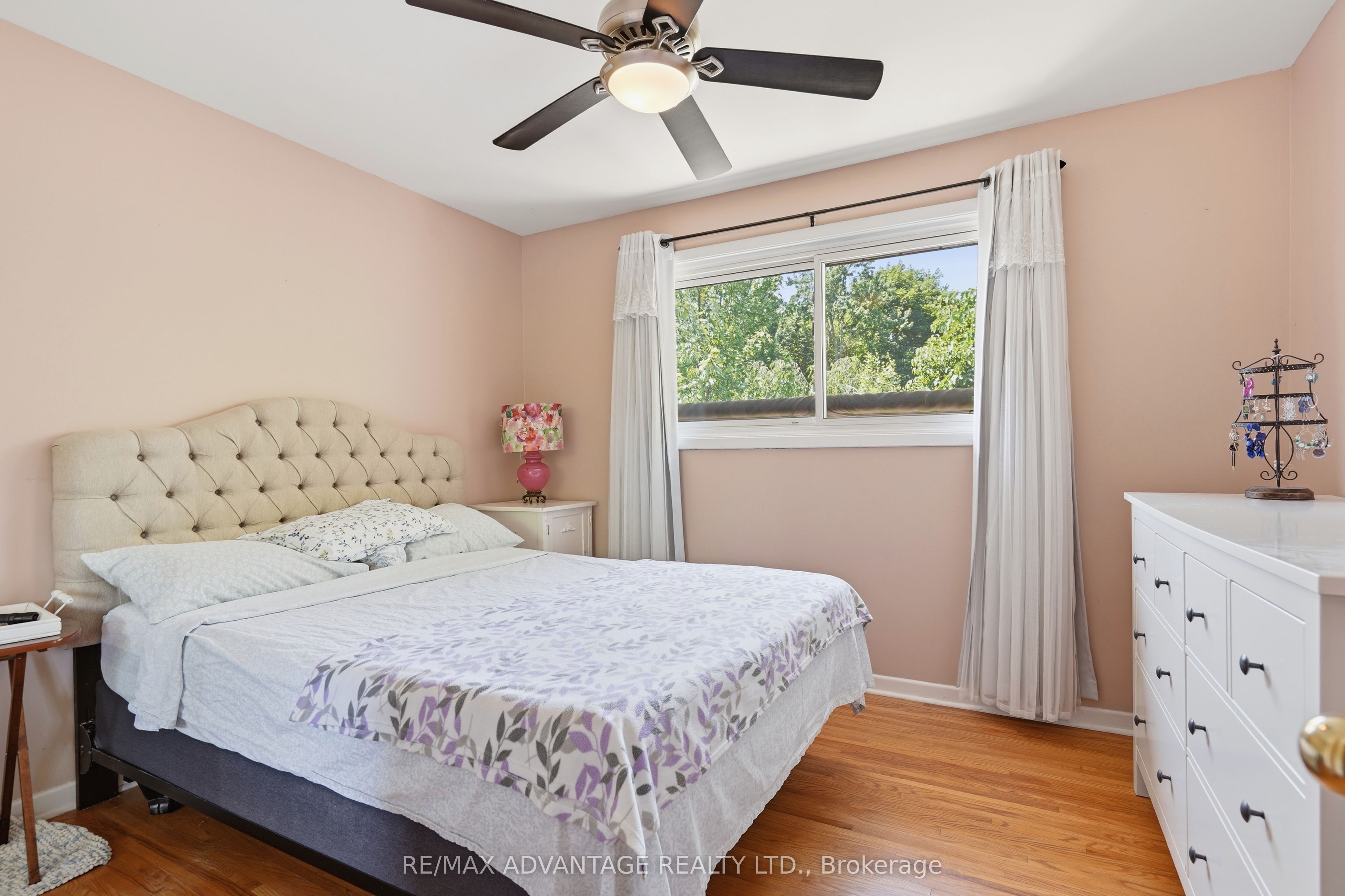 120 Champlain Crescent Property Photo 19
