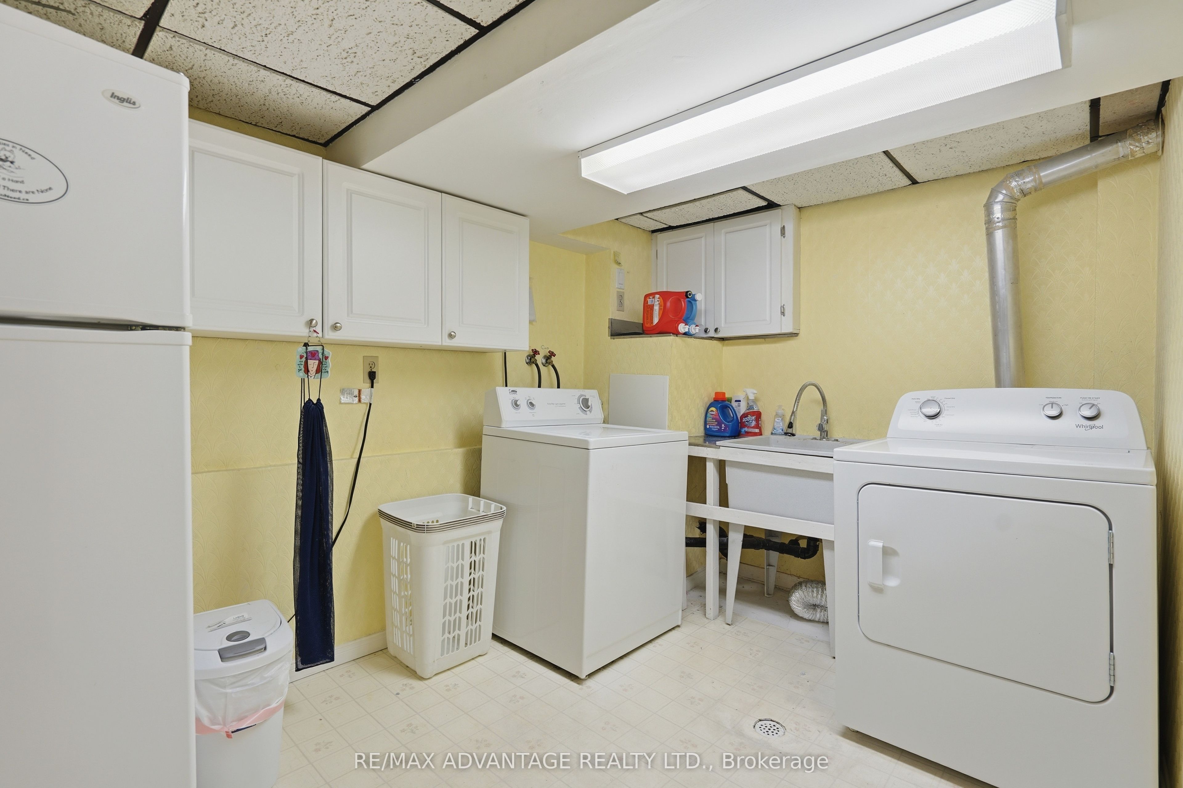 120 Champlain Crescent Property Photo 34
