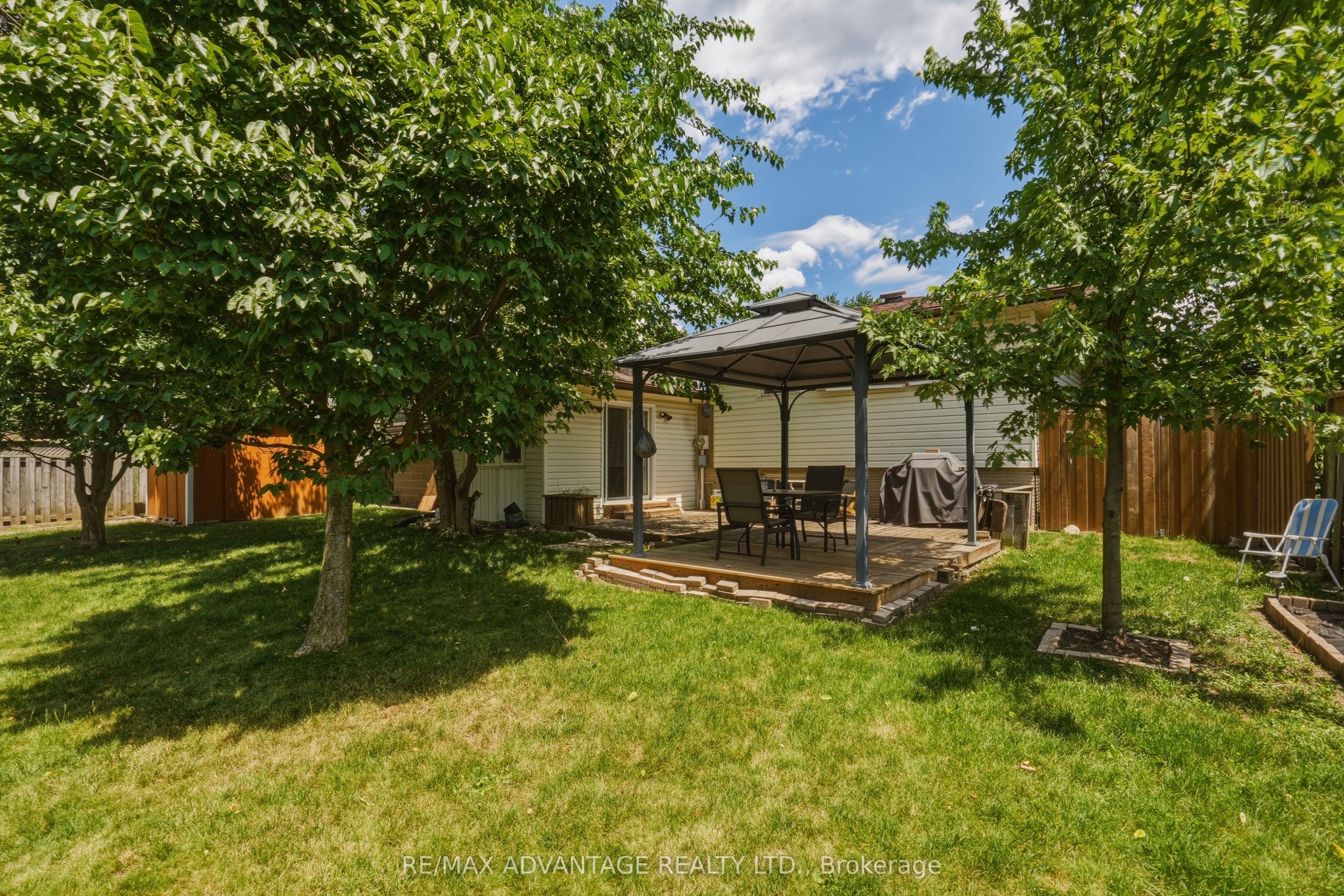 120 Champlain Crescent Property Photo 45