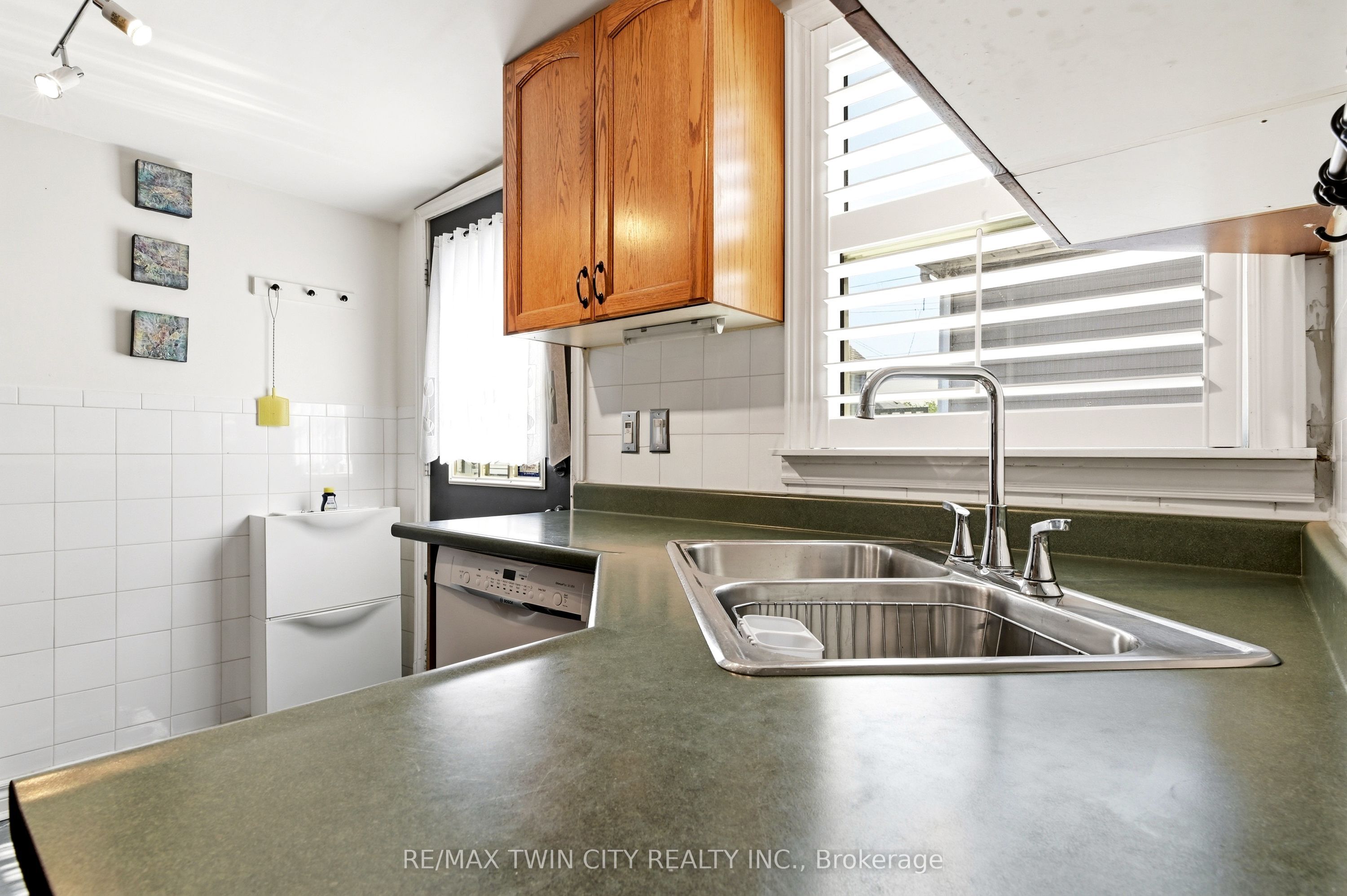23 Britannia Avenue Property Photo 13