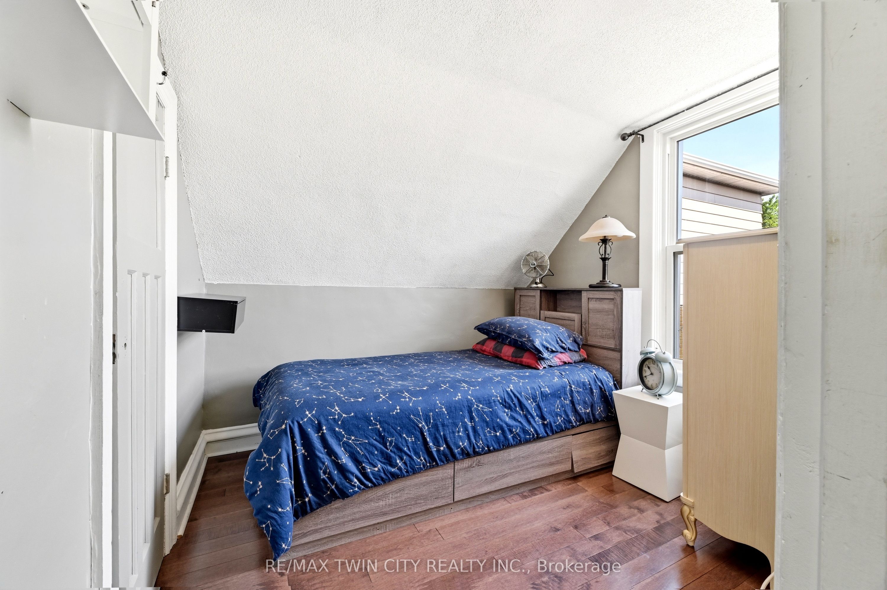 23 Britannia Avenue Property Photo 18