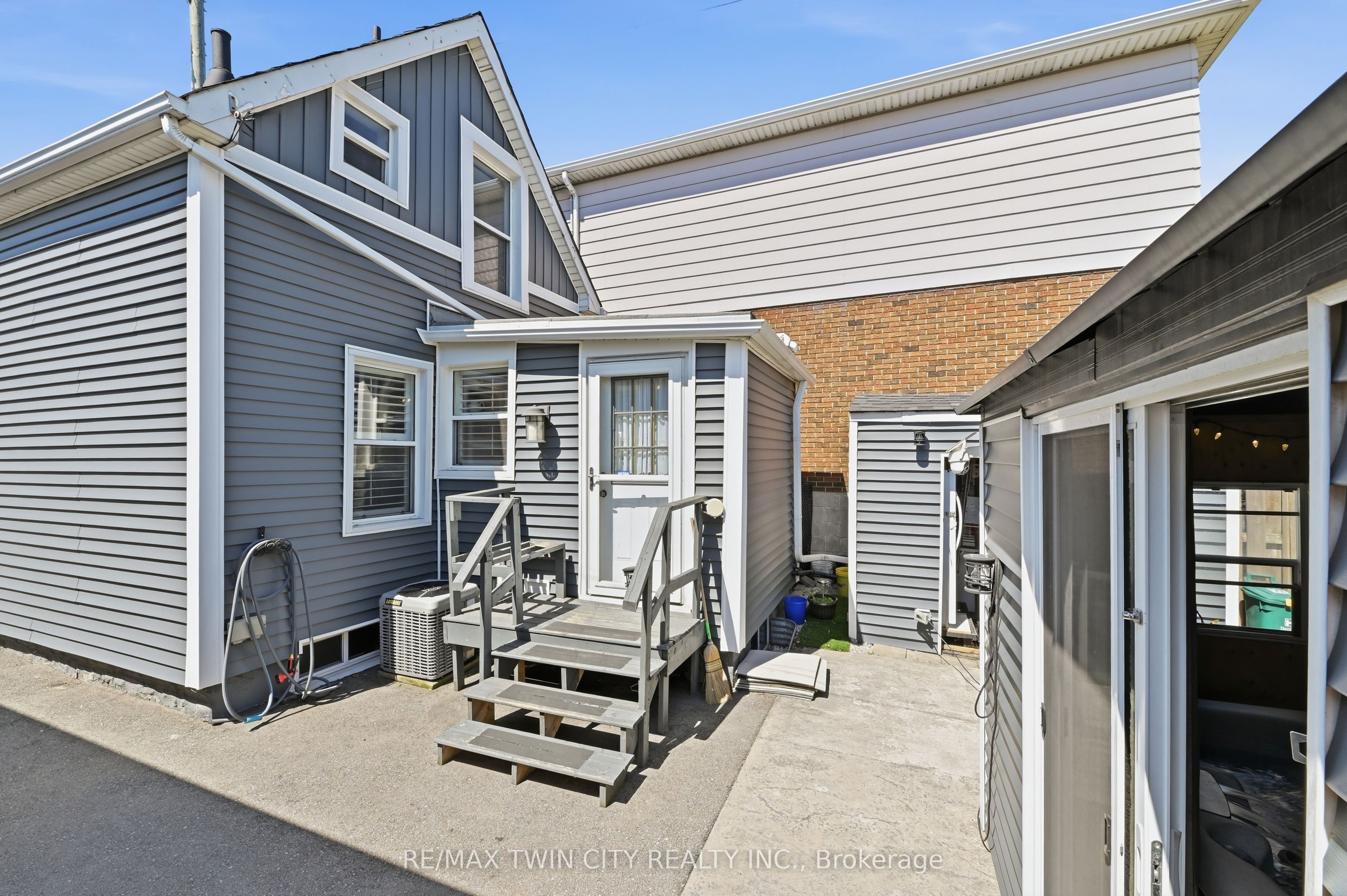 23 Britannia Avenue Property Photo 25