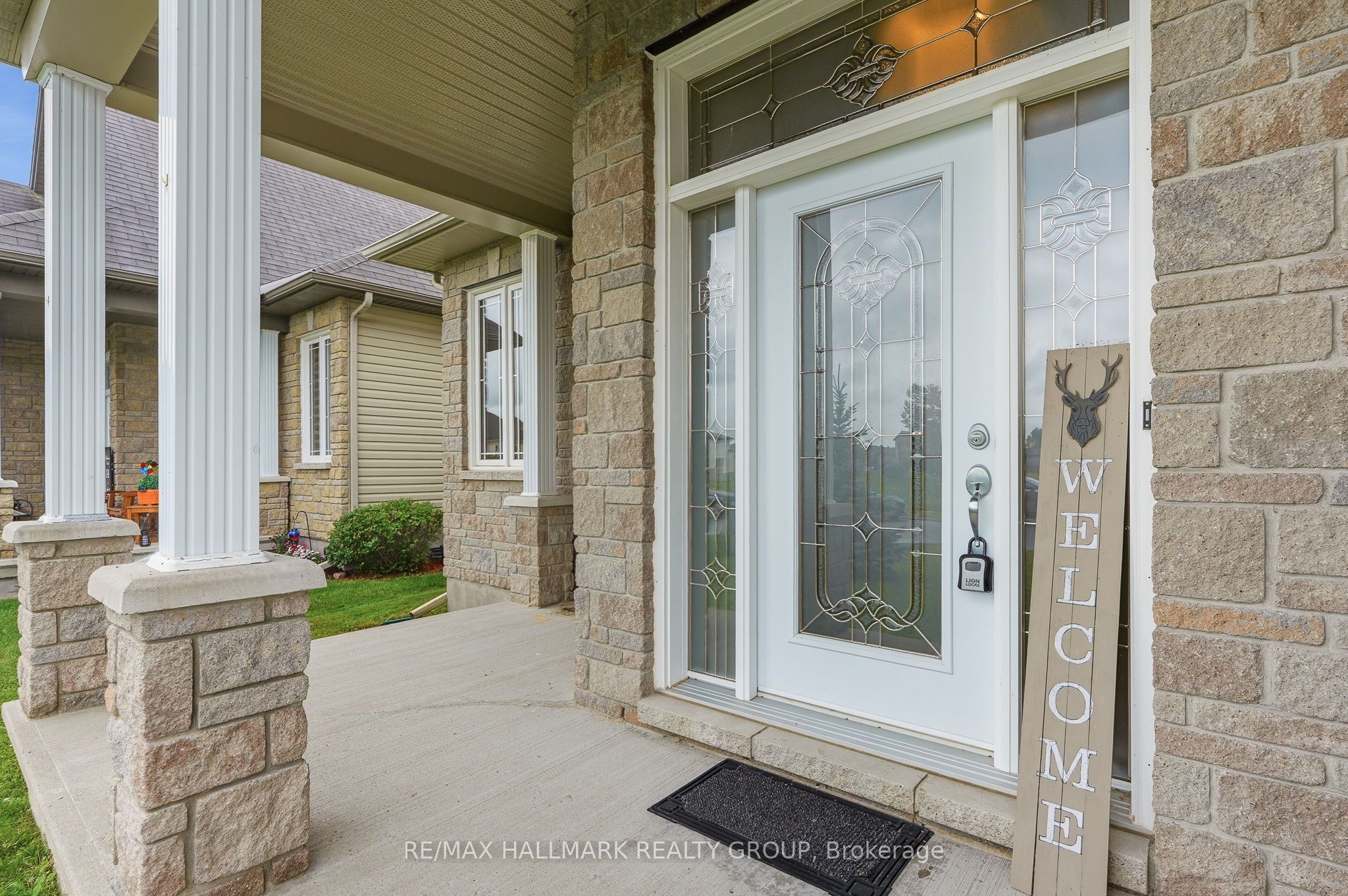 127 Castel Street Property Photo 5