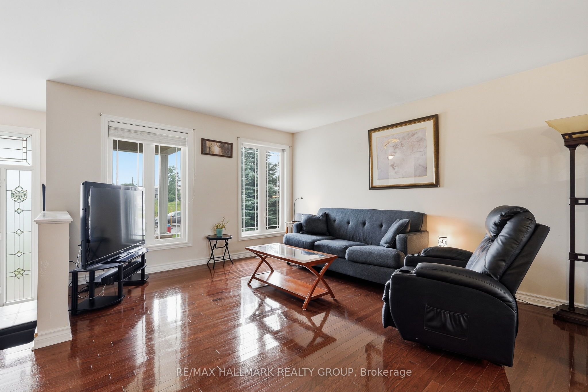 127 Castel Street Property Photo 7