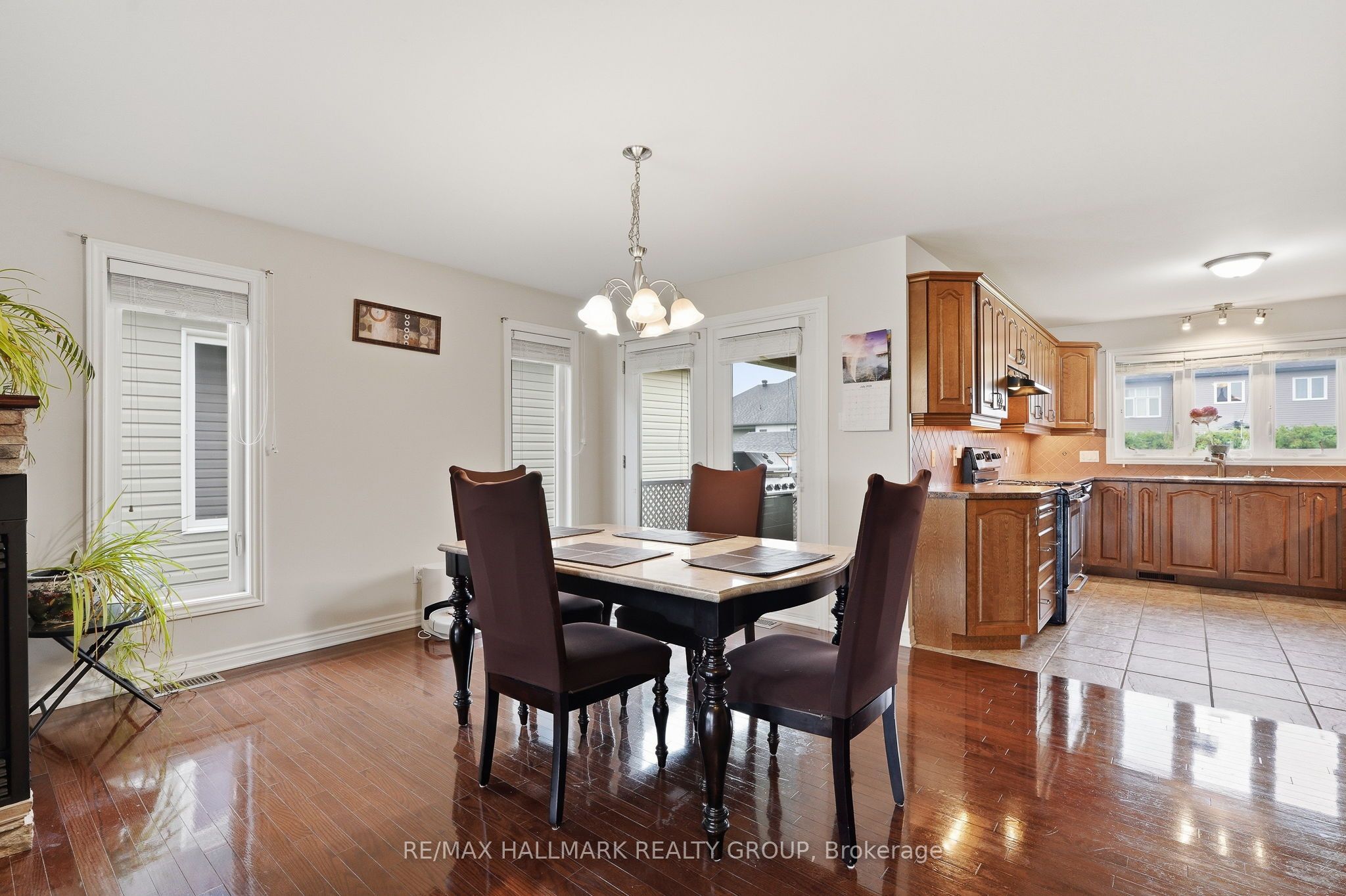 127 Castel Street Property Photo 12