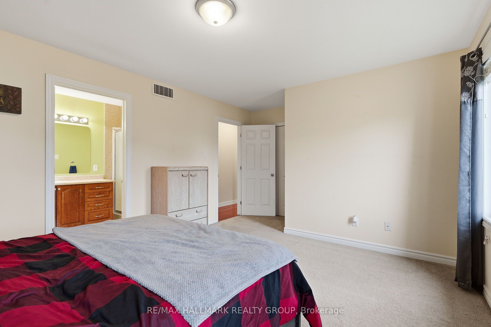 127 Castel Street Property Photo 19