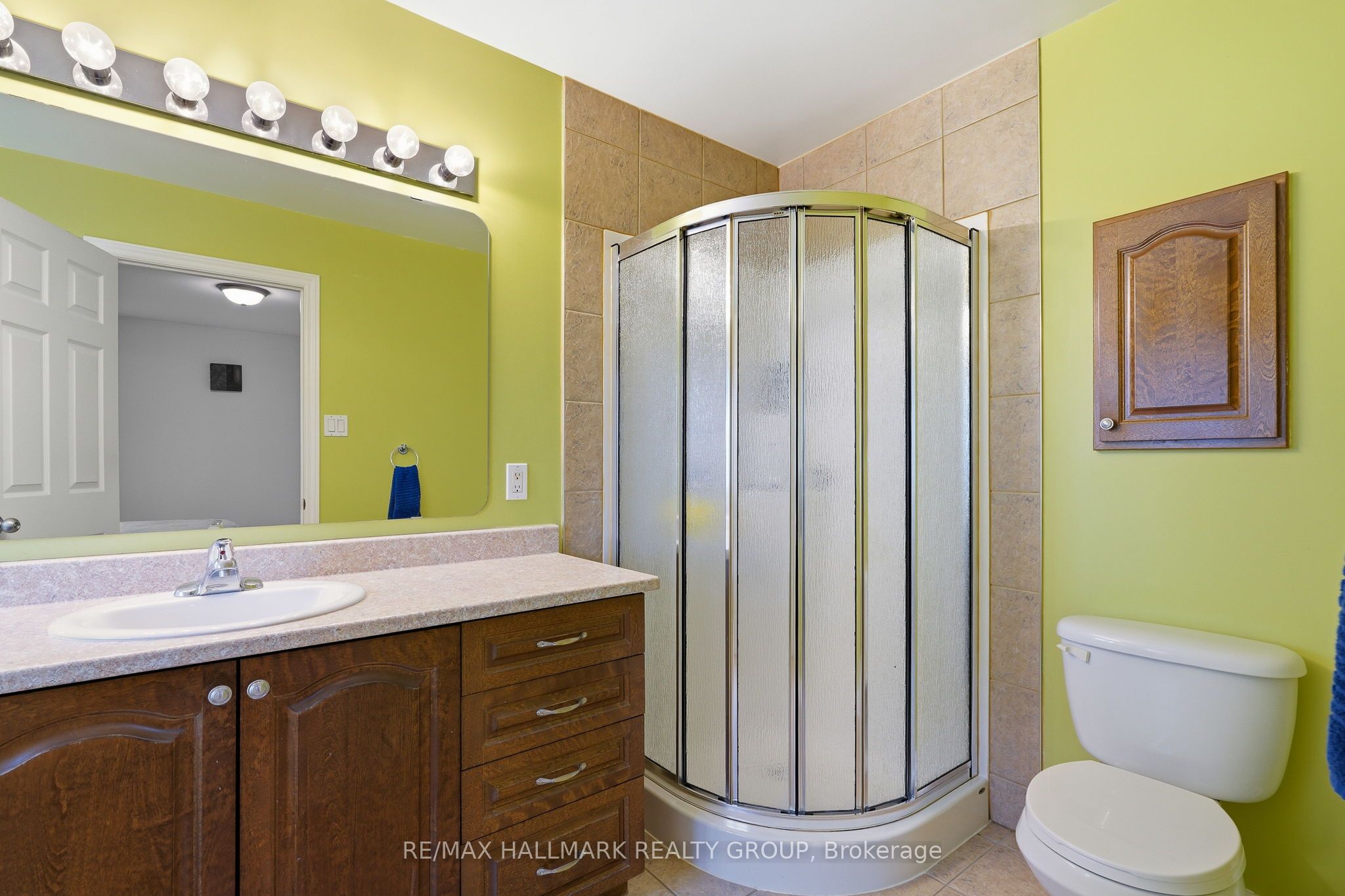 127 Castel Street Property Photo 20
