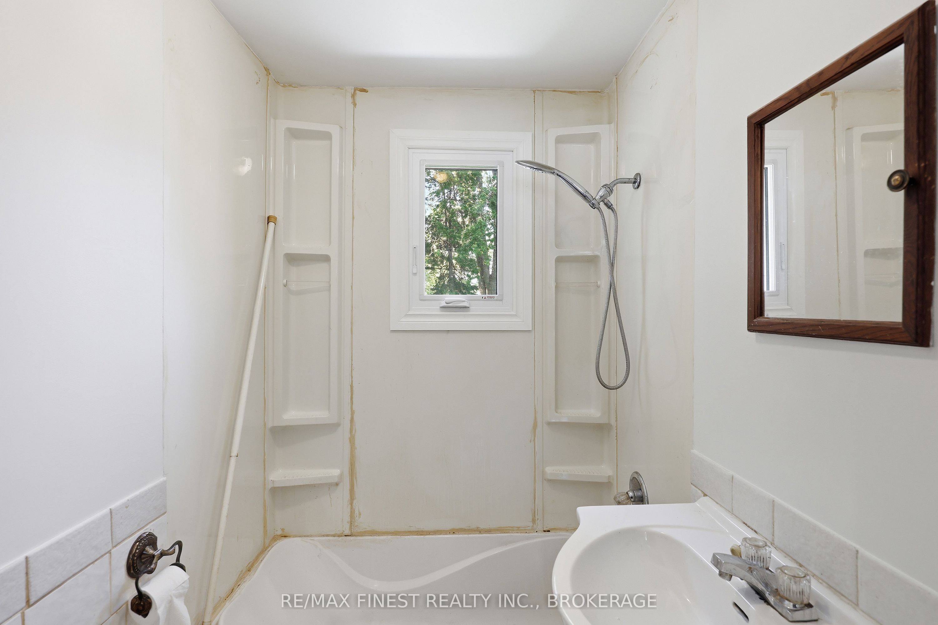 734 Portsmouth Avenue Property Photo 18