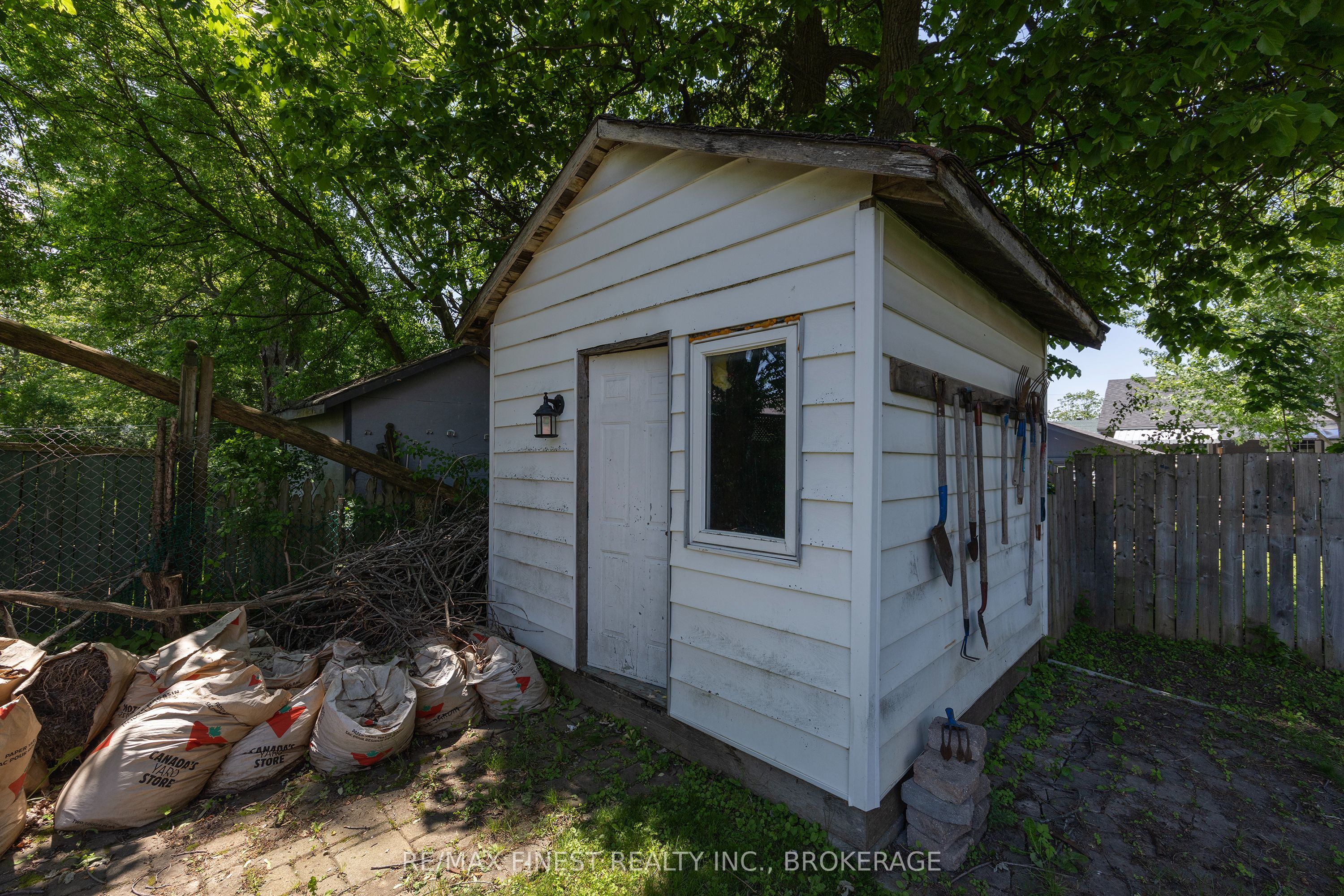 734 Portsmouth Avenue Property Photo 32