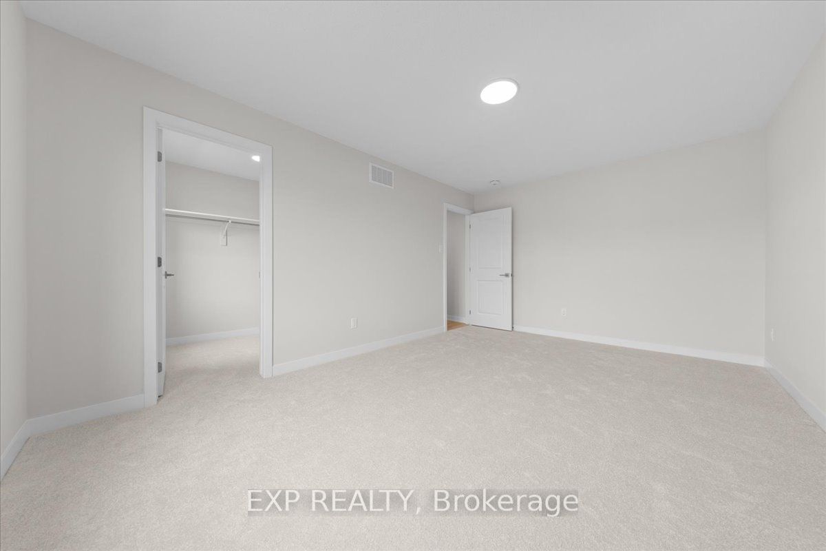 1036 De Pencier Drive Property Photo 46