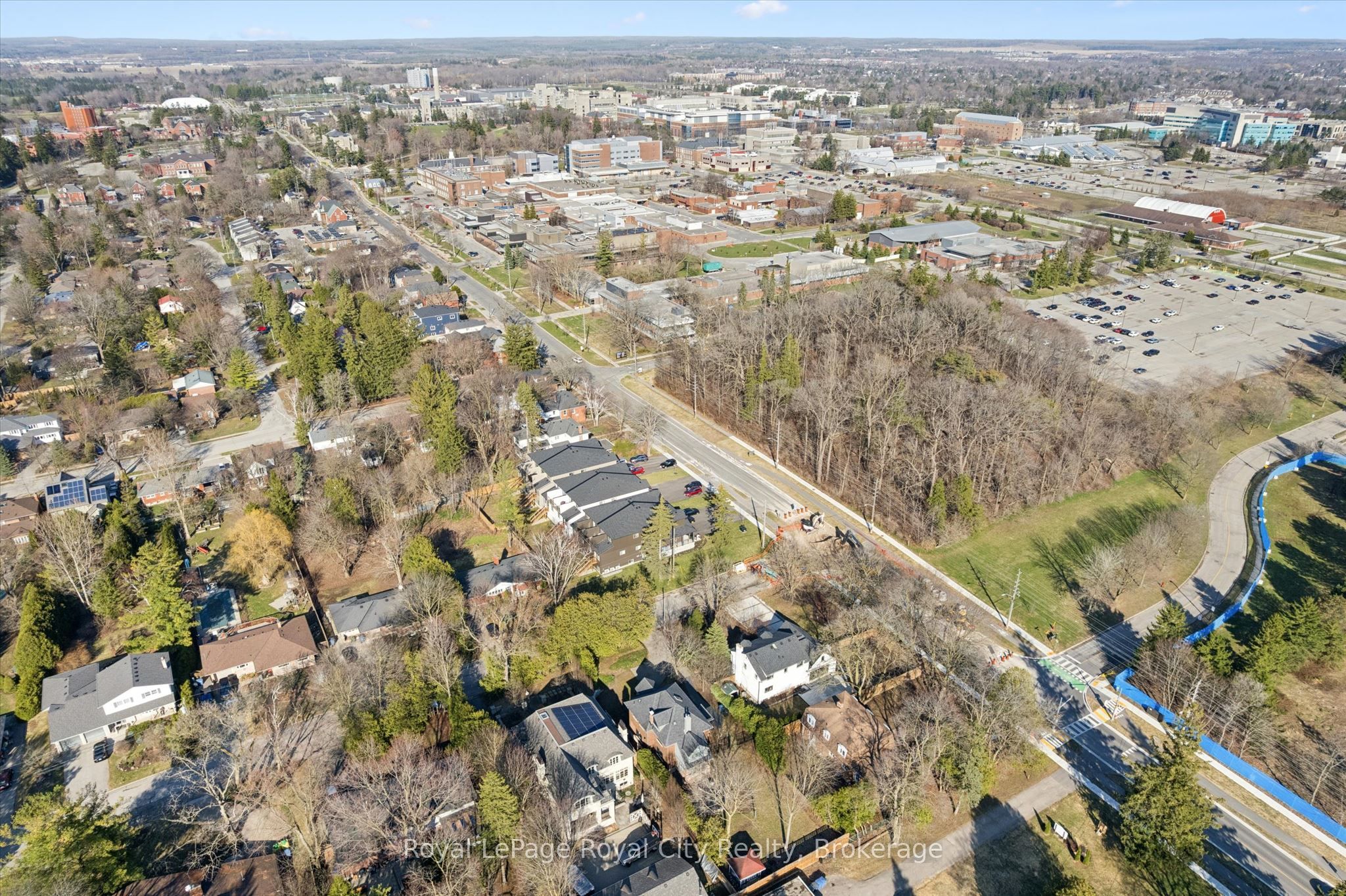 87 University Avenue W Property Photo 50