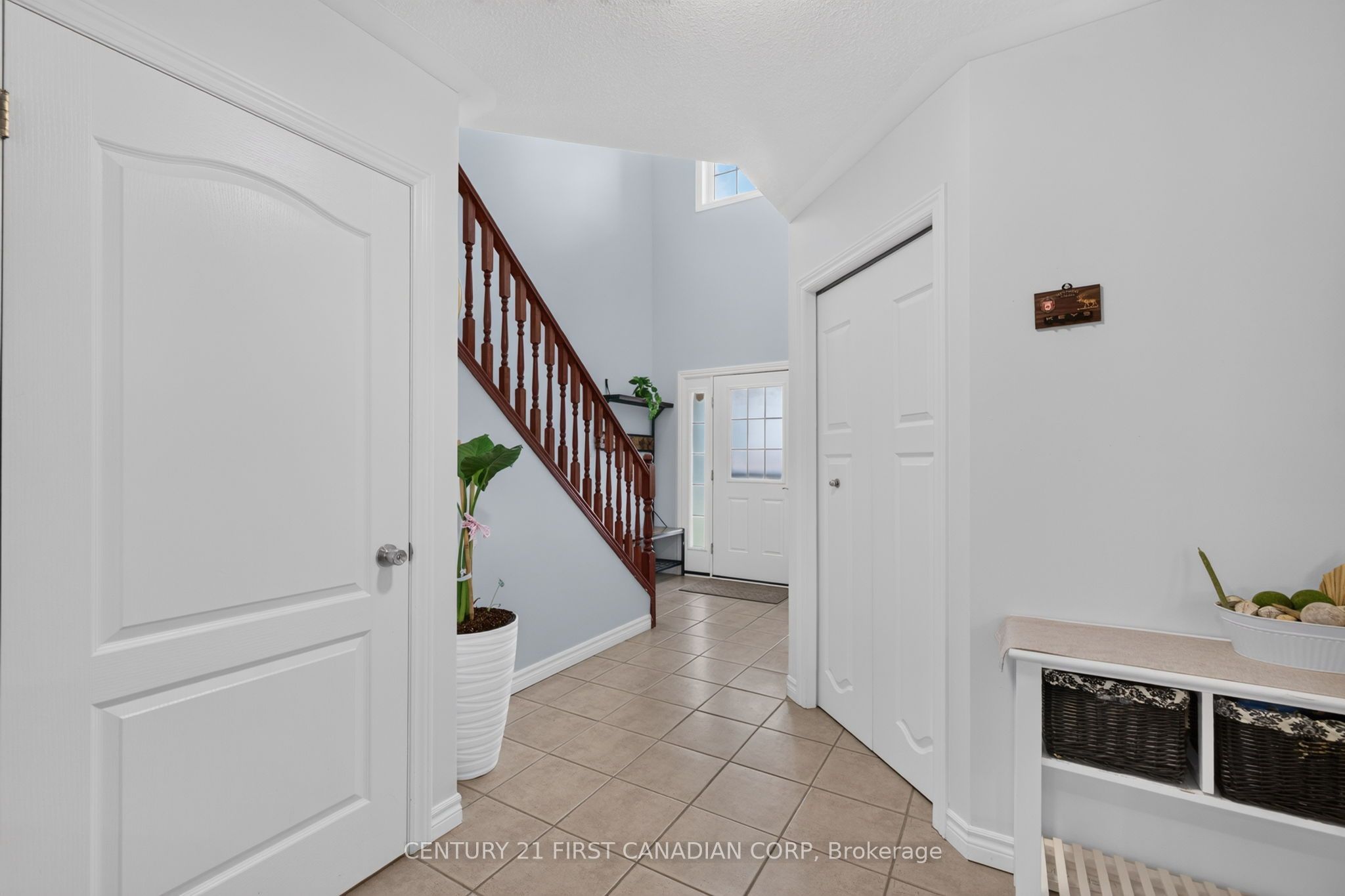 1213 Smither Road Property Photo 6