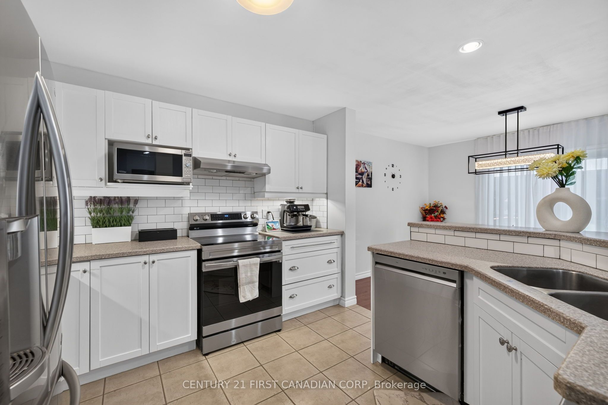 1213 Smither Road Property Photo 17