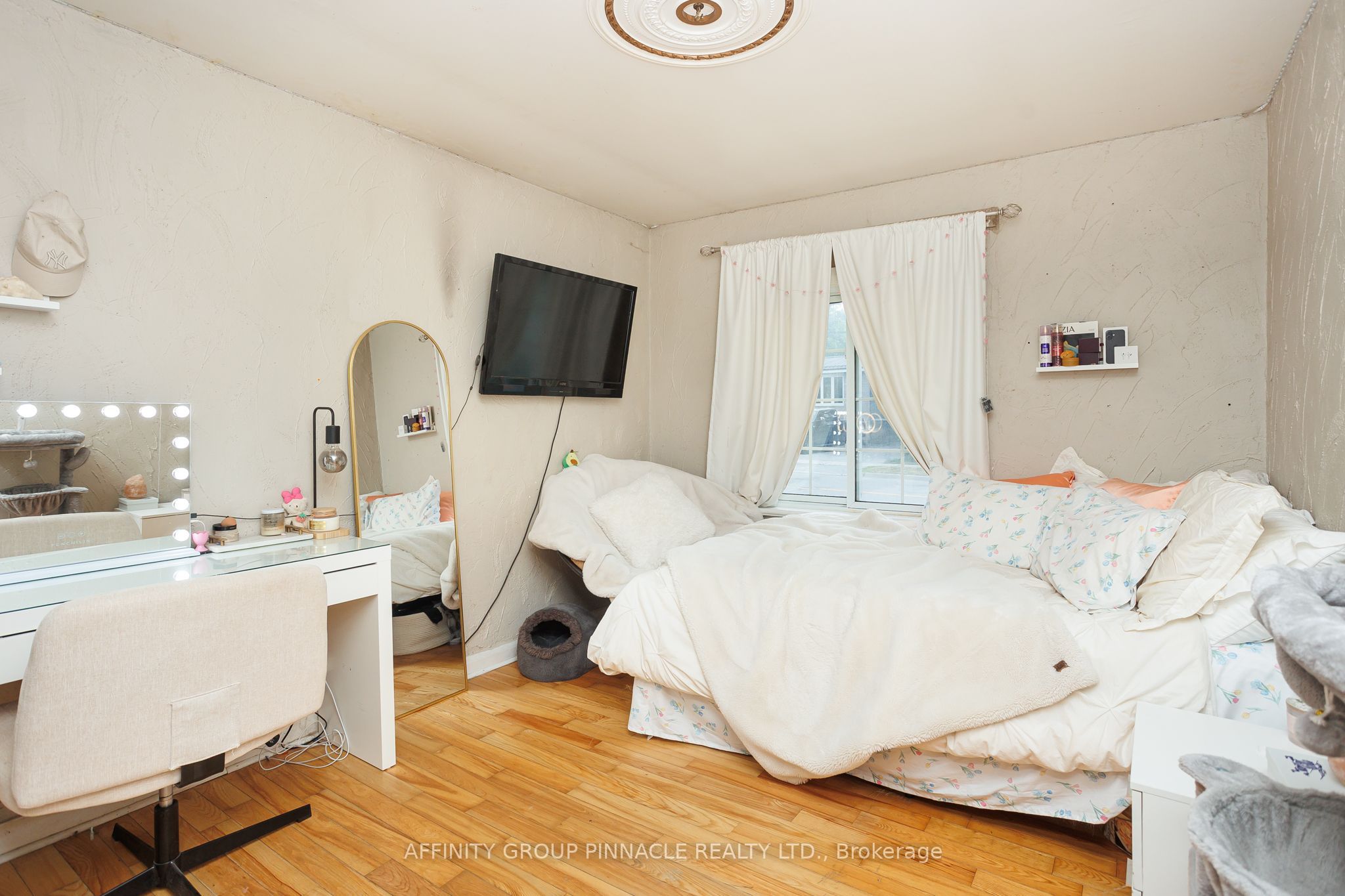 35 Clifton Street Property Photo 17