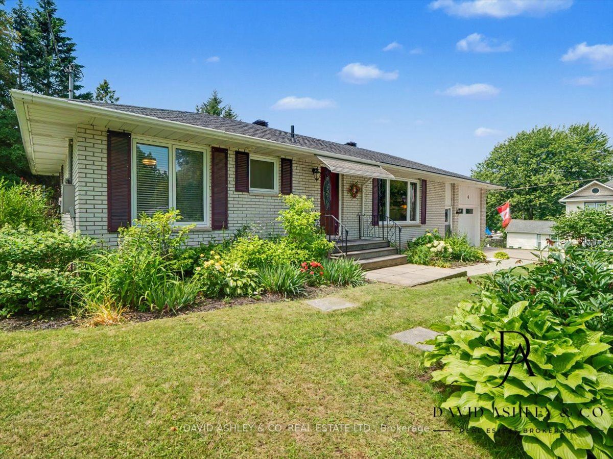 4 Queen Street Property Photo 1