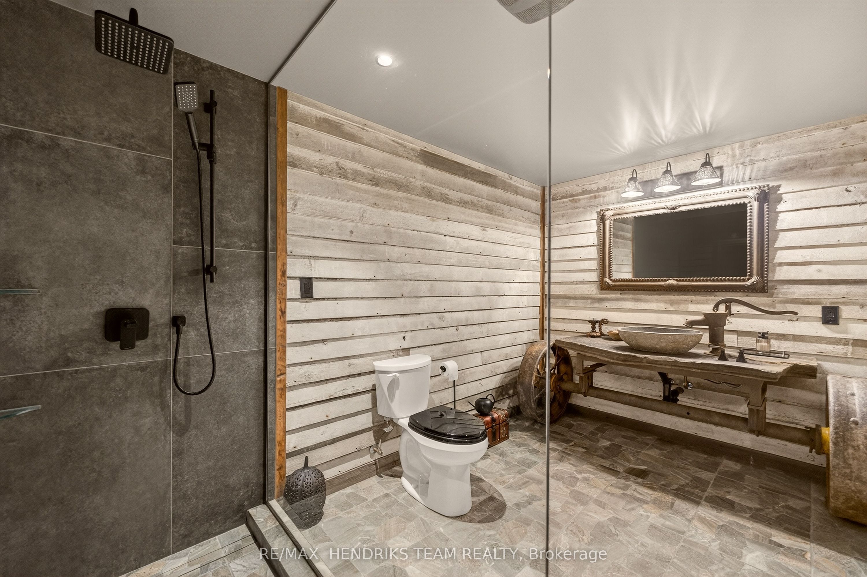 515 Sandy Bay Road Property Photo 31