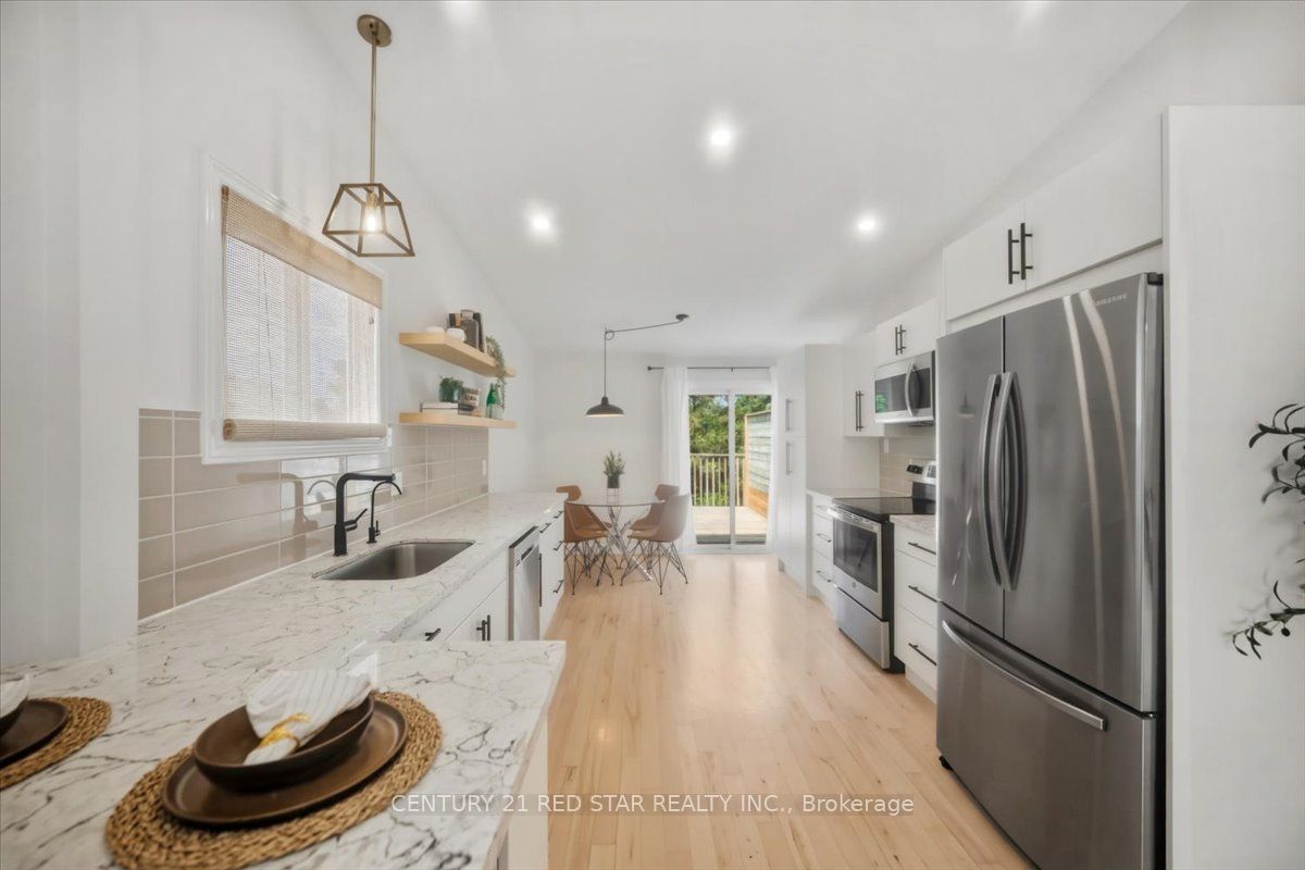 475 Forfar Street E Property Photo 5