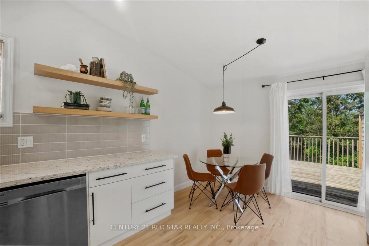 475 Forfar Street E Property Photo 7